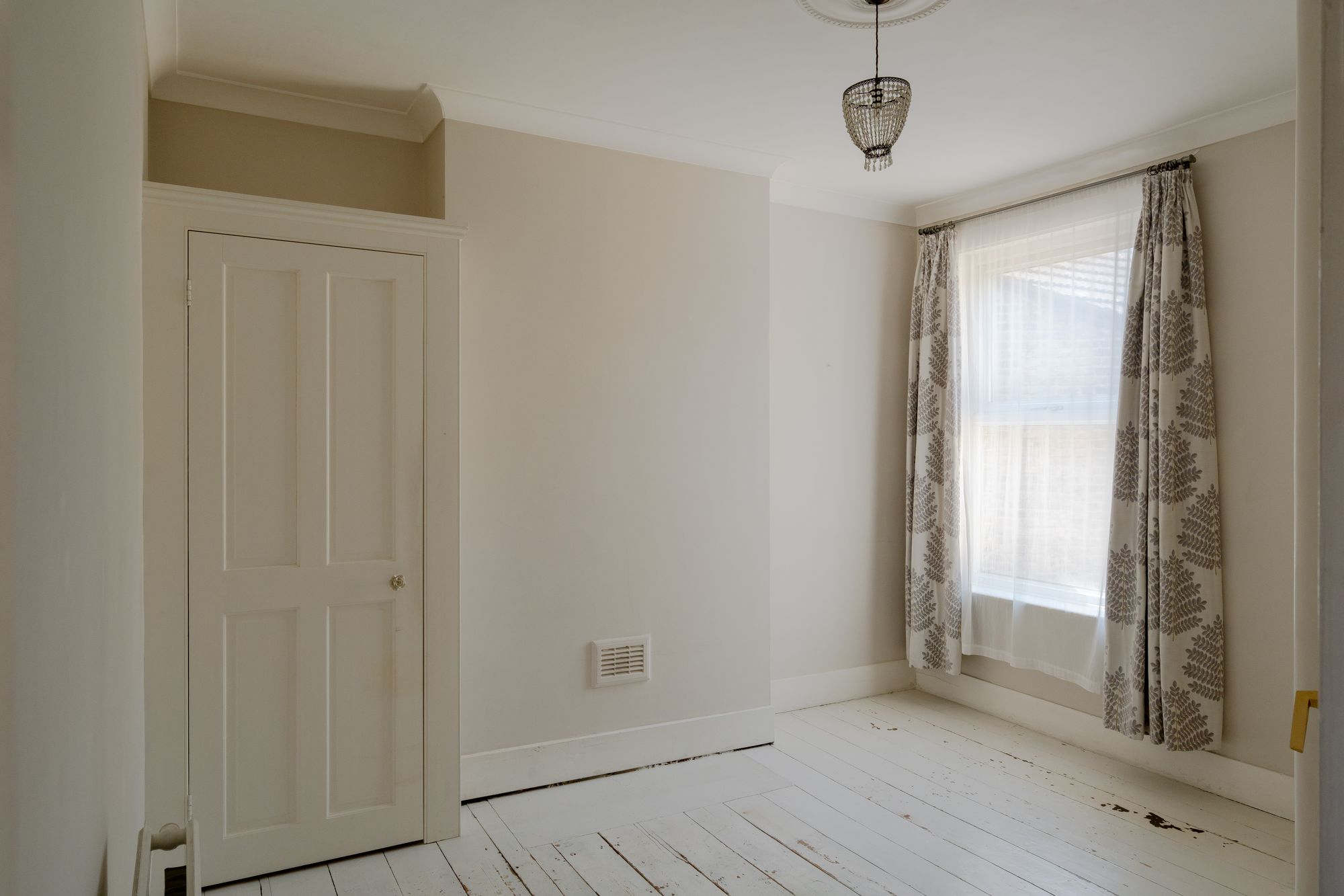 2 bed flat for sale in St. Annes Road, Leytonstone, London, E11  - Property Image 8