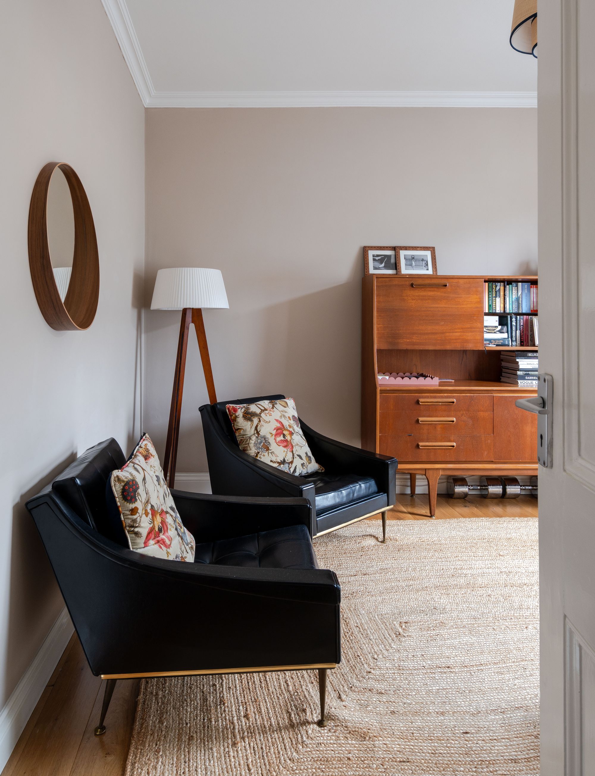 3 bed terraced house for sale in Napier Road, Leytonstone, London, E11 - Property Image 4