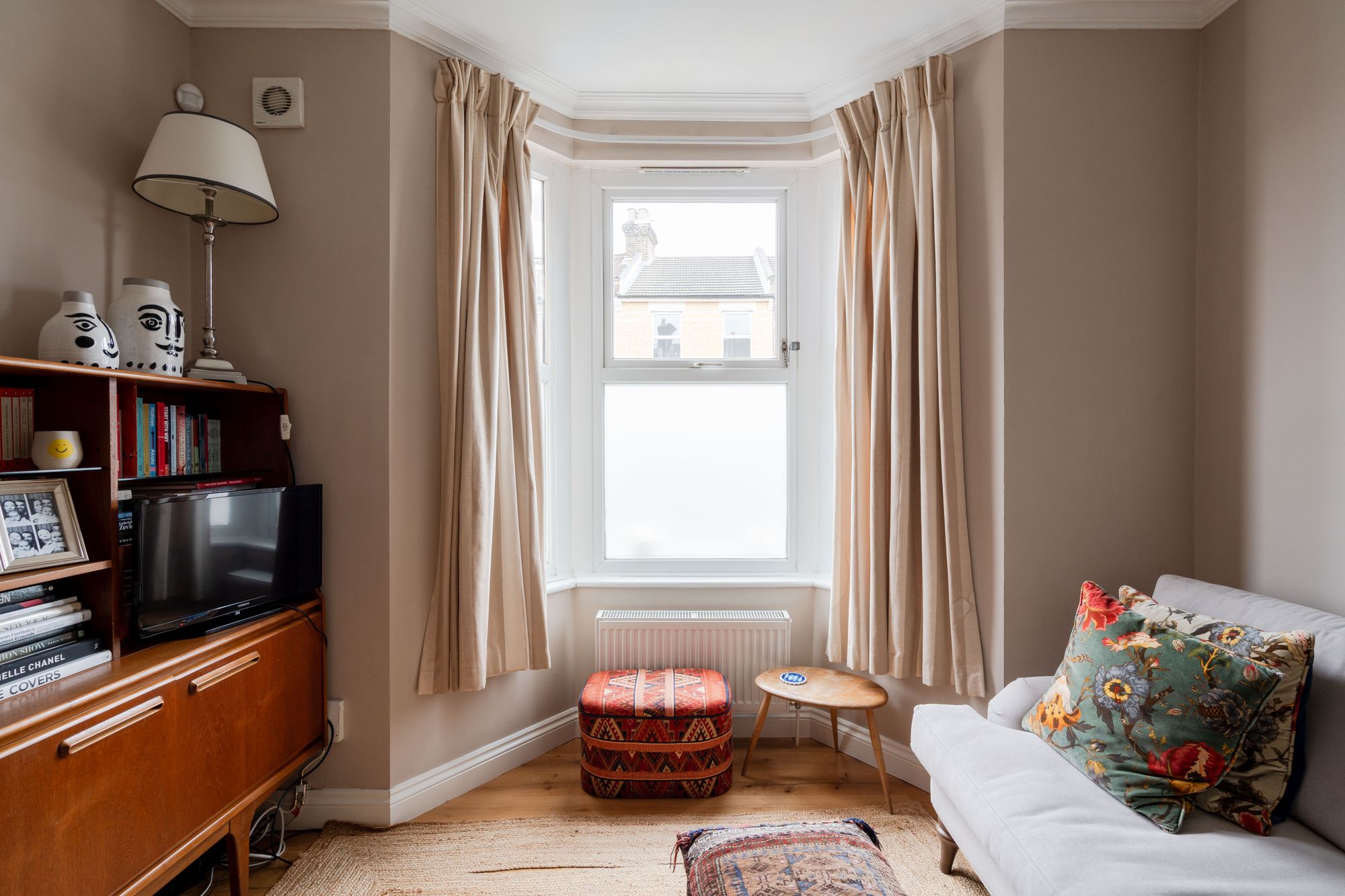 3 bed terraced house for sale in Napier Road, Leytonstone, London, E11 - Property Image 2