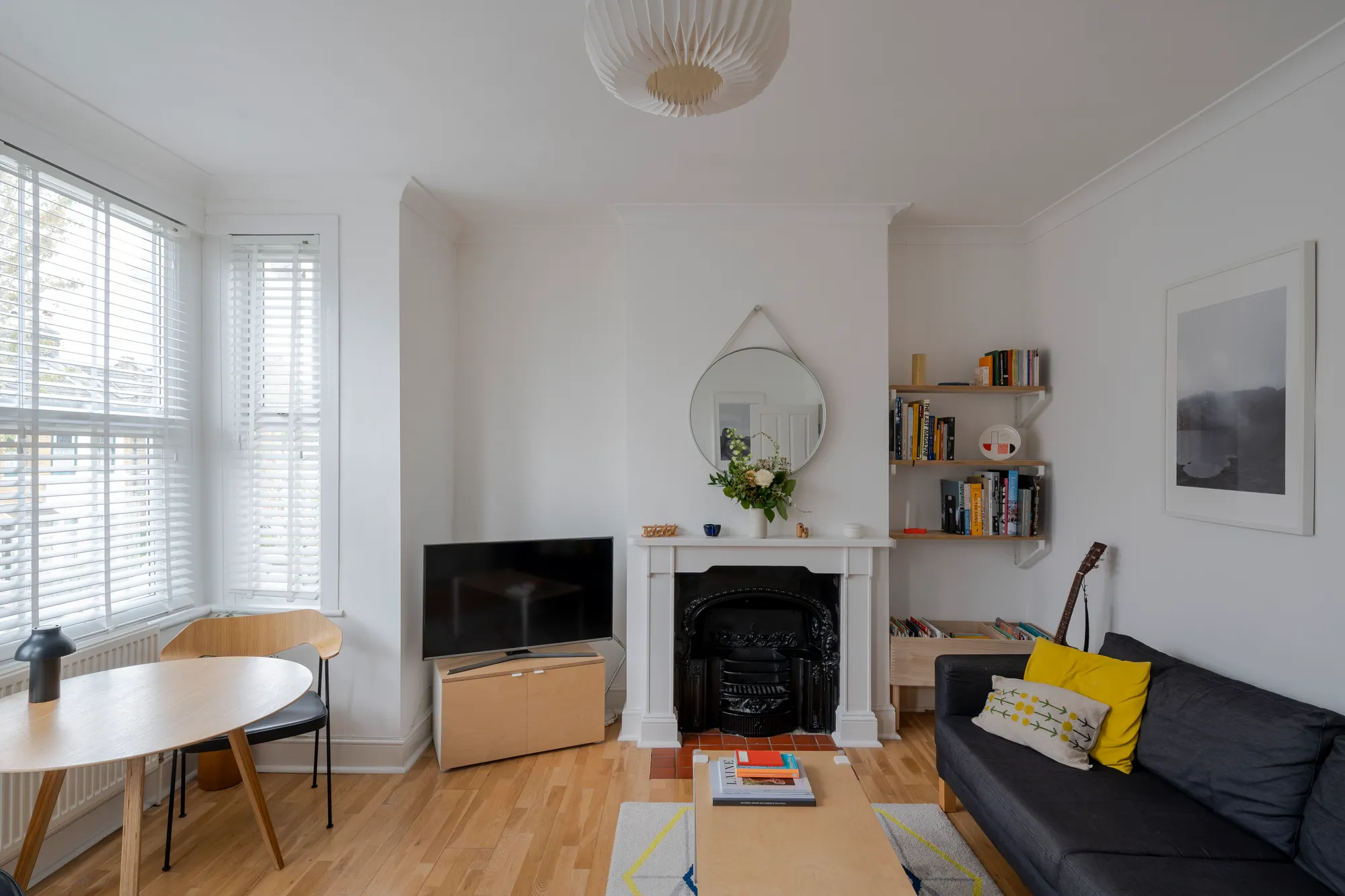 2 bed flat for sale in Cromer Road, Leyton, London, E10 - Property Image 2