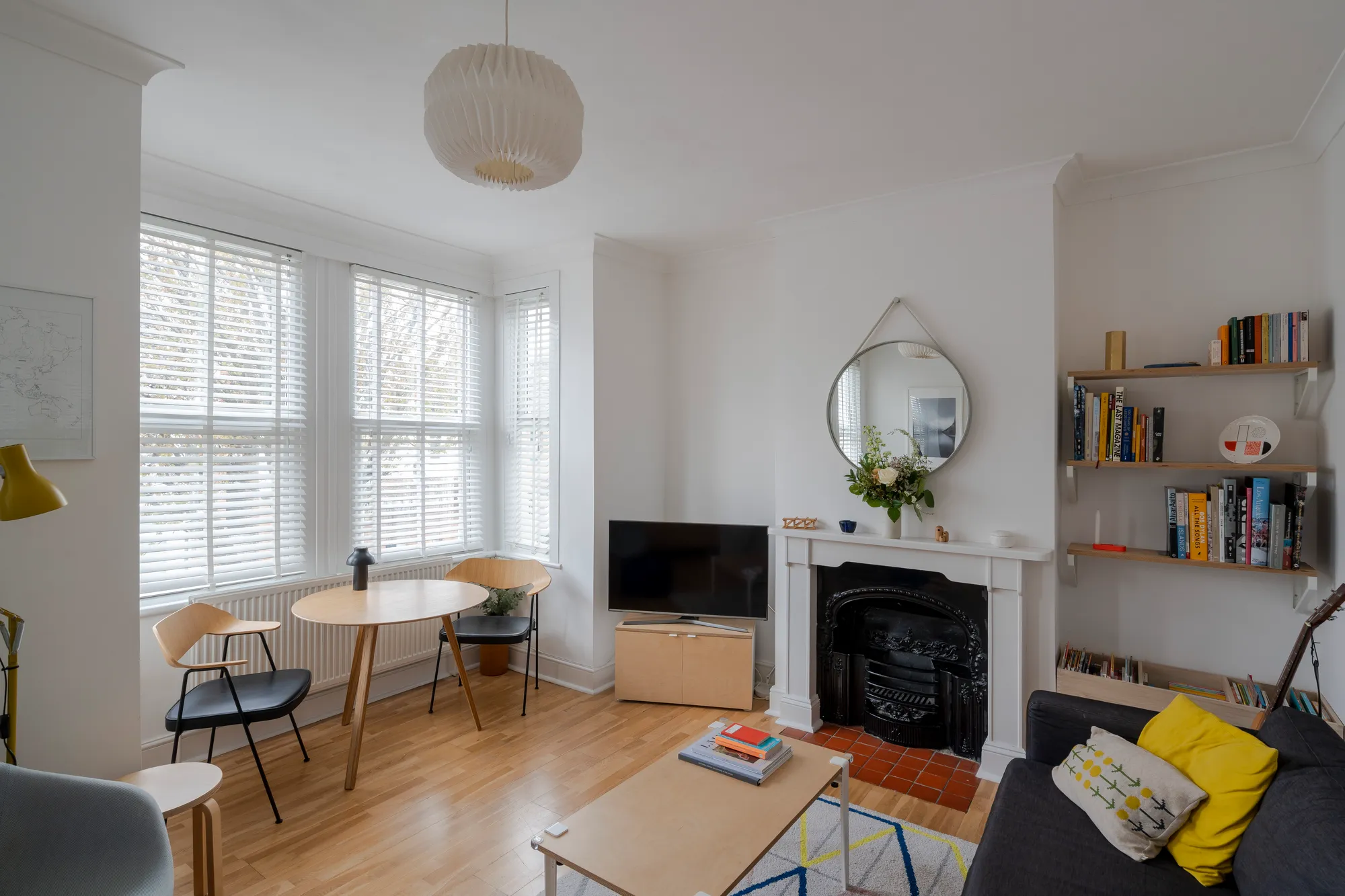 2 bed flat for sale in Cromer Road, Leyton, London, E10 - Property Image 4