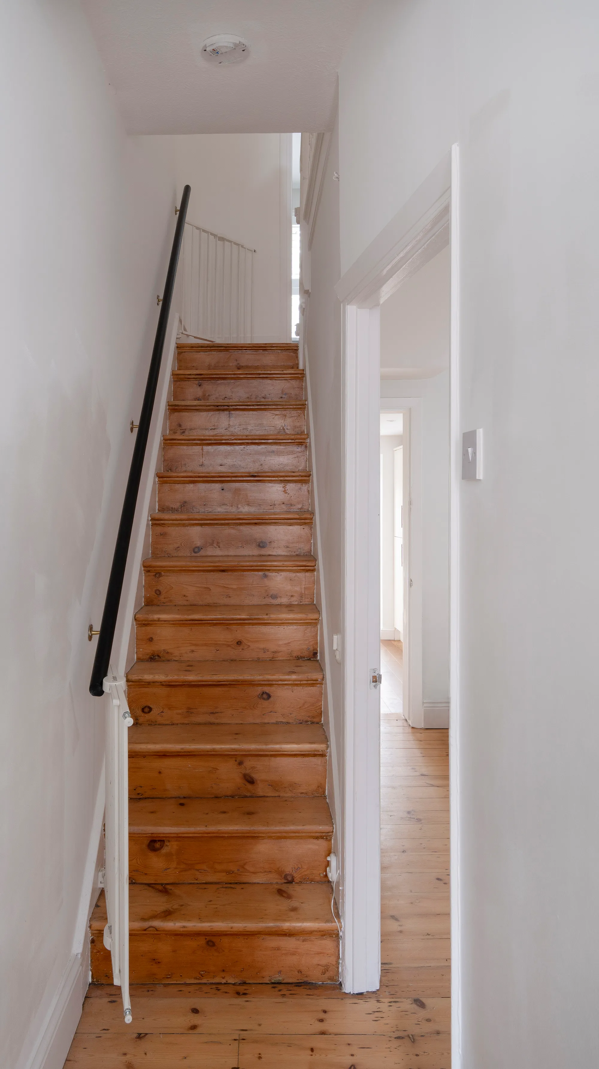 4 bed mid-terraced house for sale in Pearcroft Road, Leytonstone, London, E11 - Property Image 12