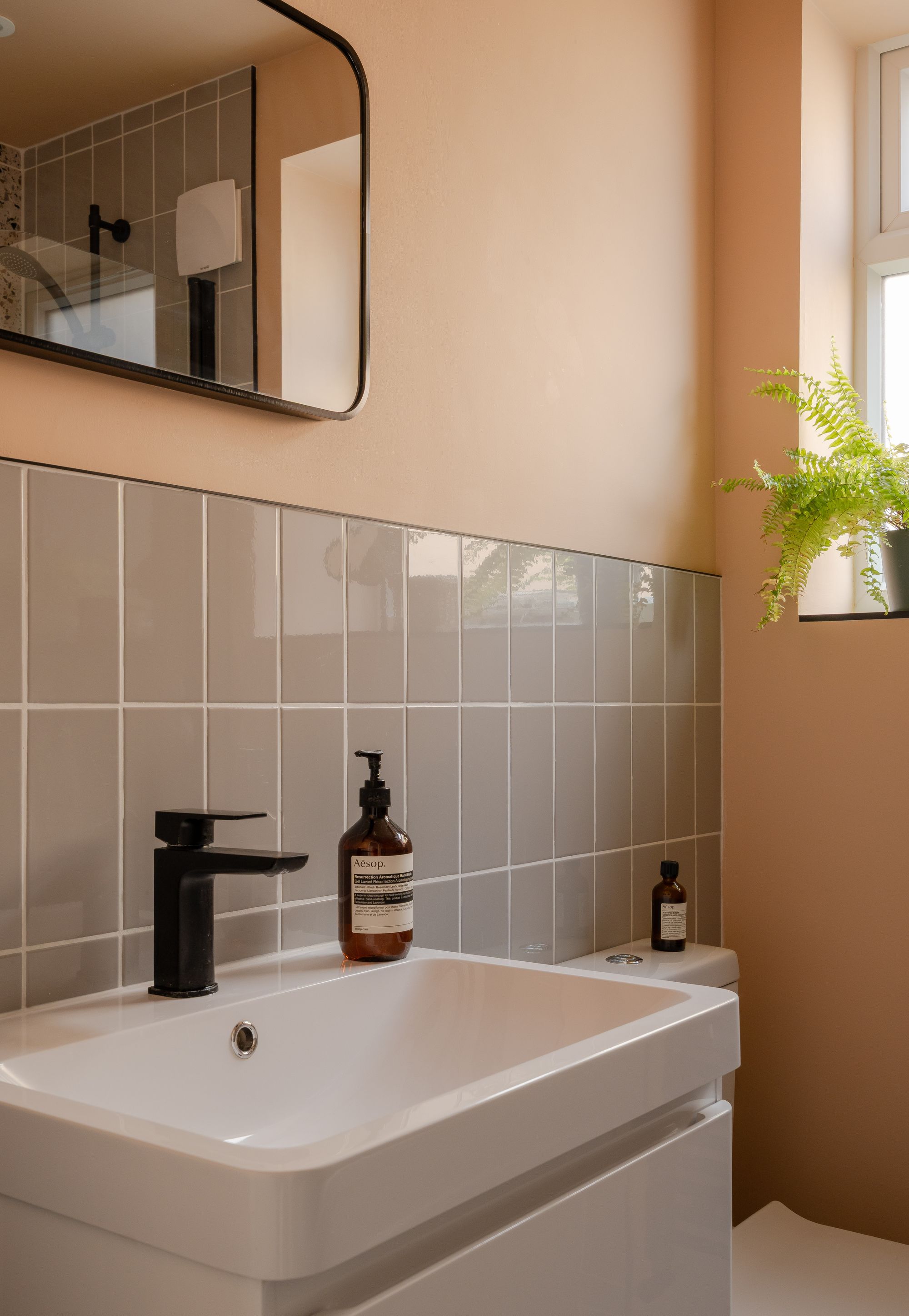 2 bed flat for sale in Barclay Road, Bushwood, London, E11 - Property Image 18