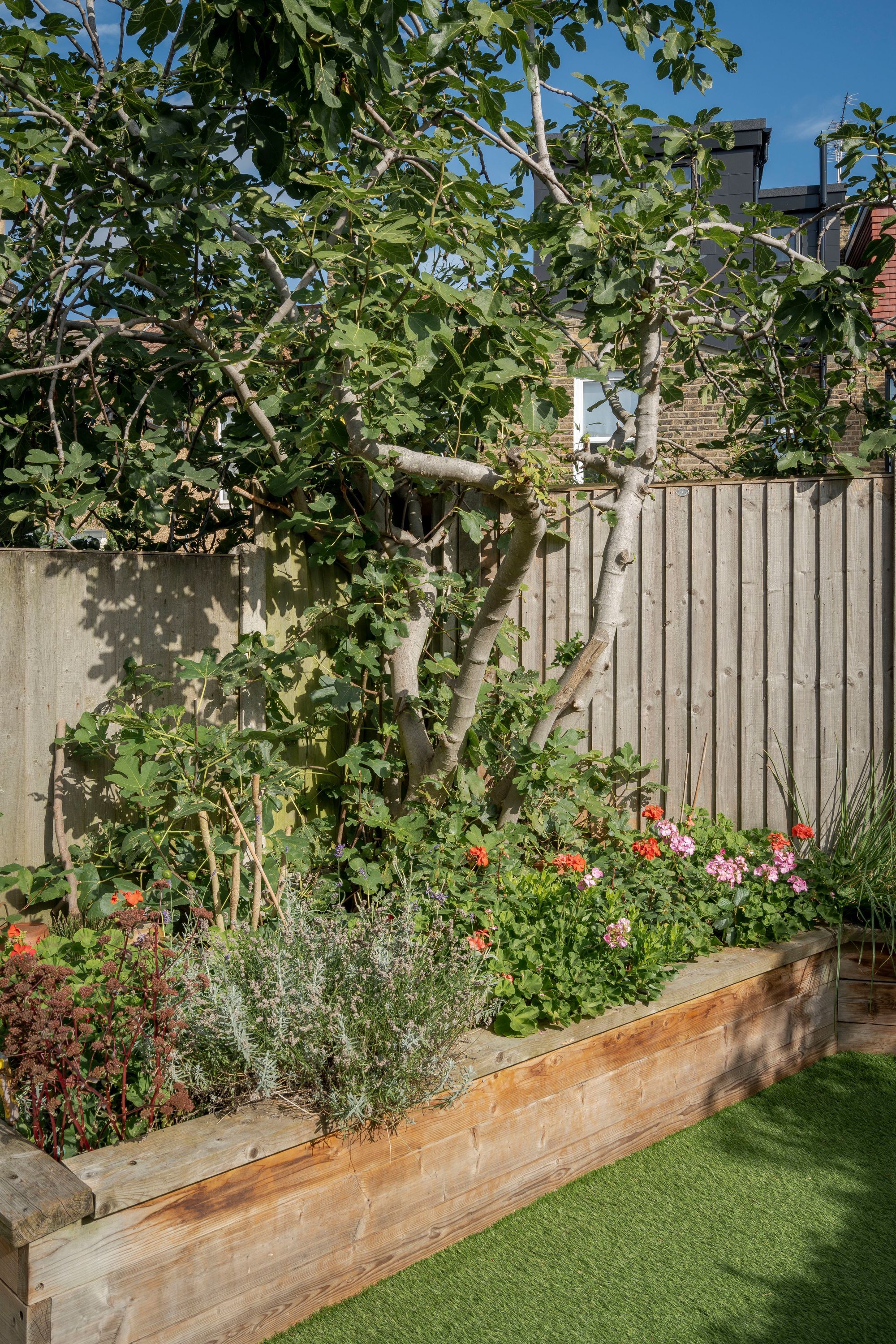 2 bed mid-terraced house for sale in Elsham Road, Leytonstone, London, E11  - Property Image 35