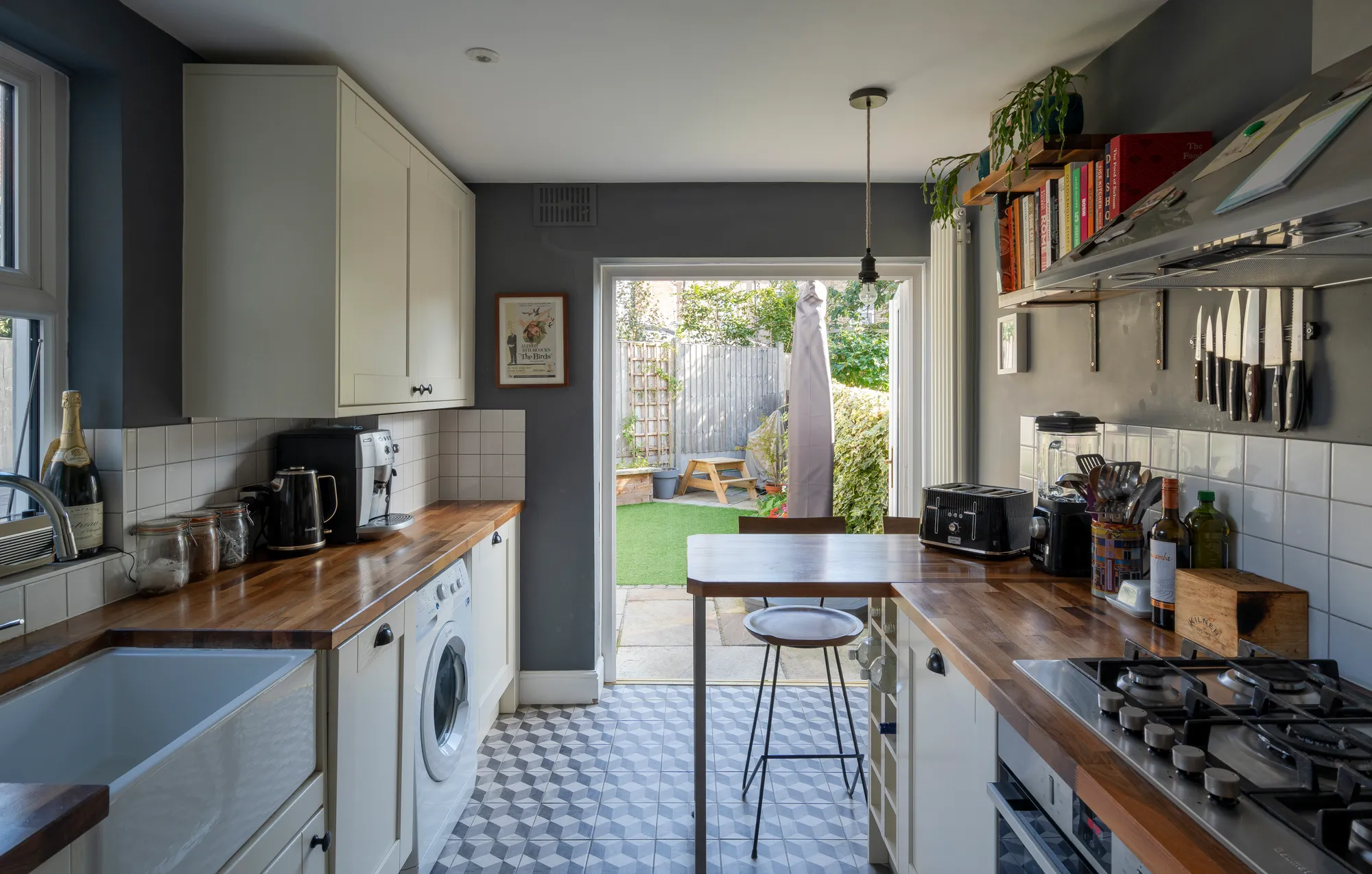 2 bed mid-terraced house for sale in Elsham Road, Leytonstone, London, E11  - Property Image 11