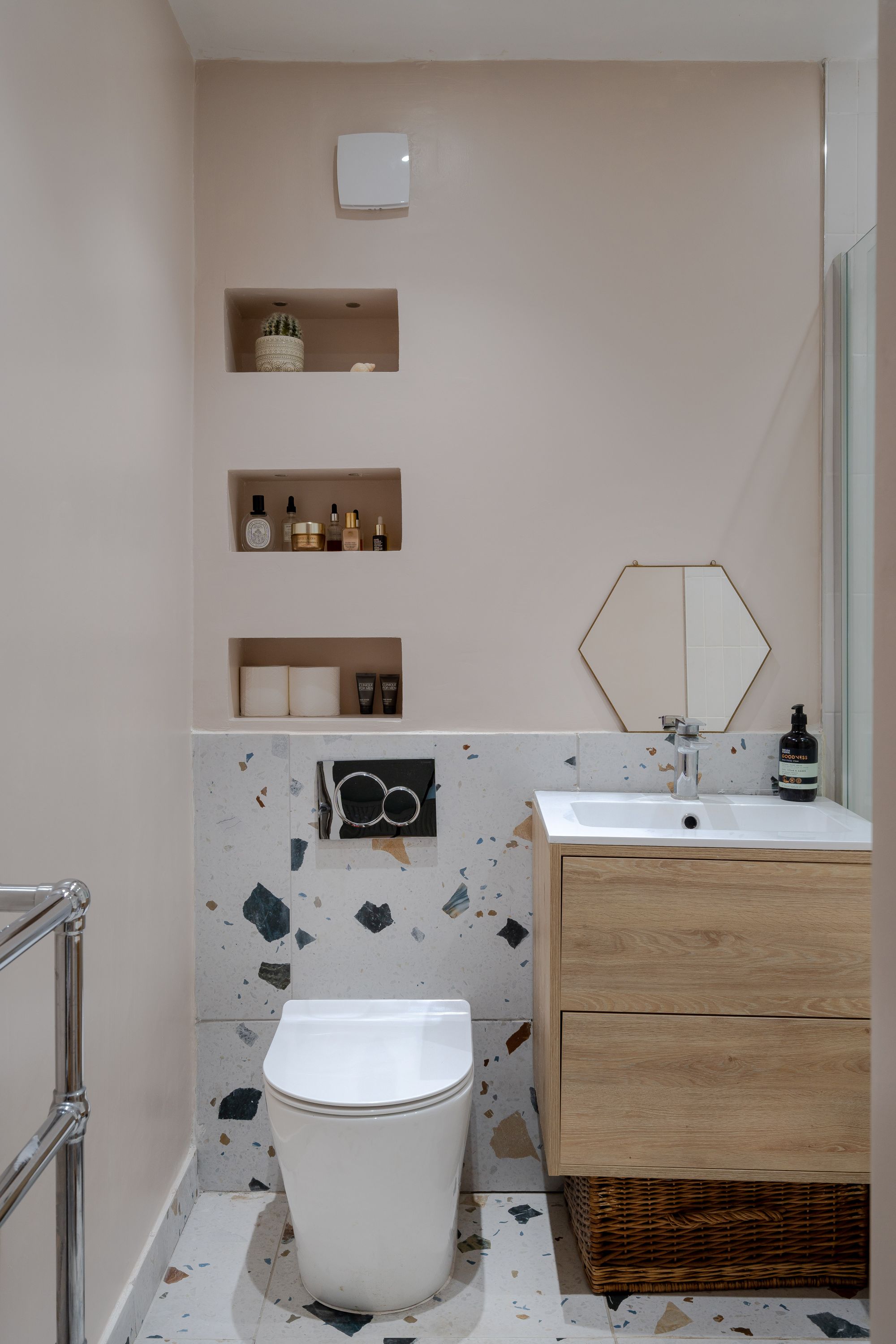 2 bed for sale in Hampton Road, Forest Gate, London, E7  - Property Image 17