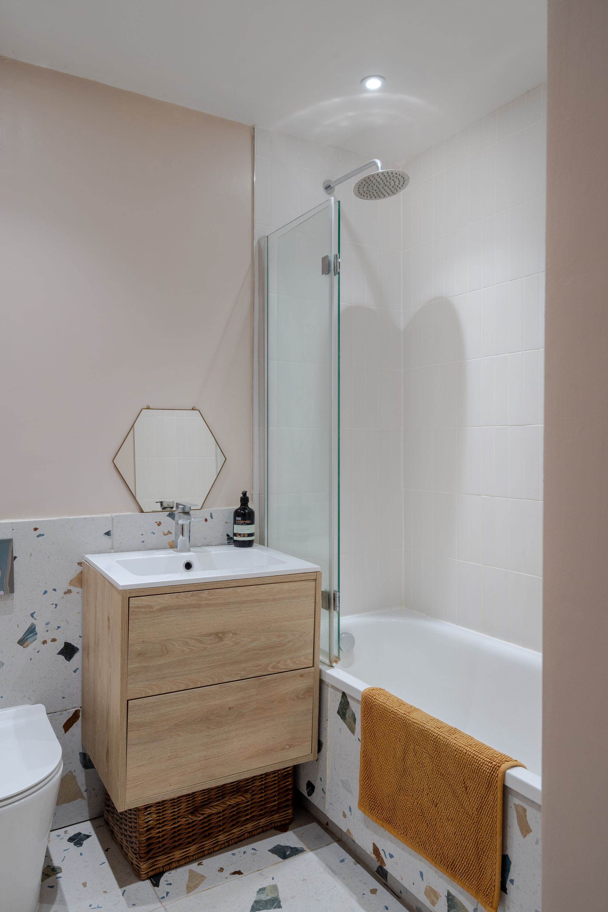 2 bed for sale in Hampton Road, Forest Gate, London, E7  - Property Image 18