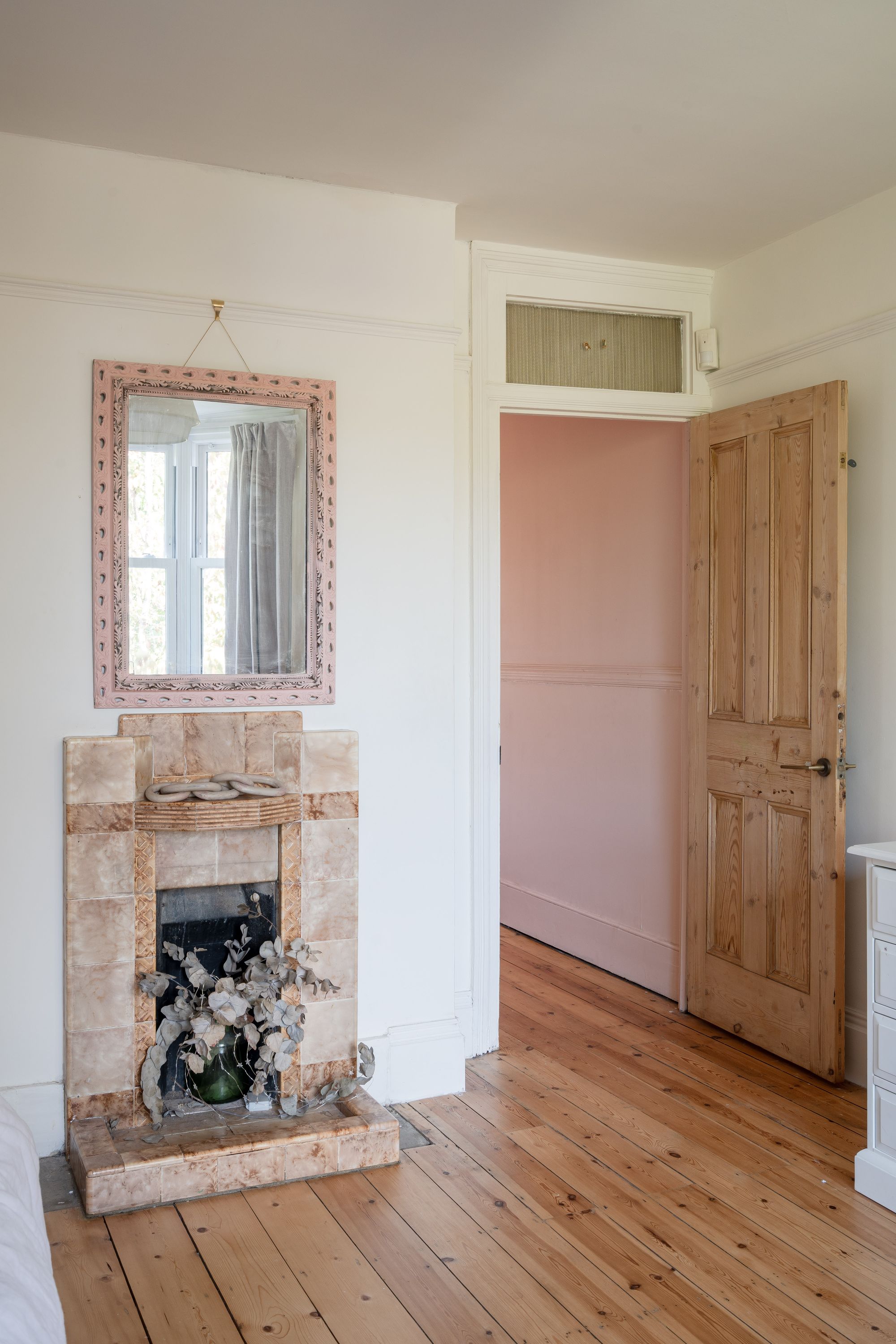 3 bed semi-detached house for sale in Herongate Road, Aldersbrook, London, E12 - Property Image 22