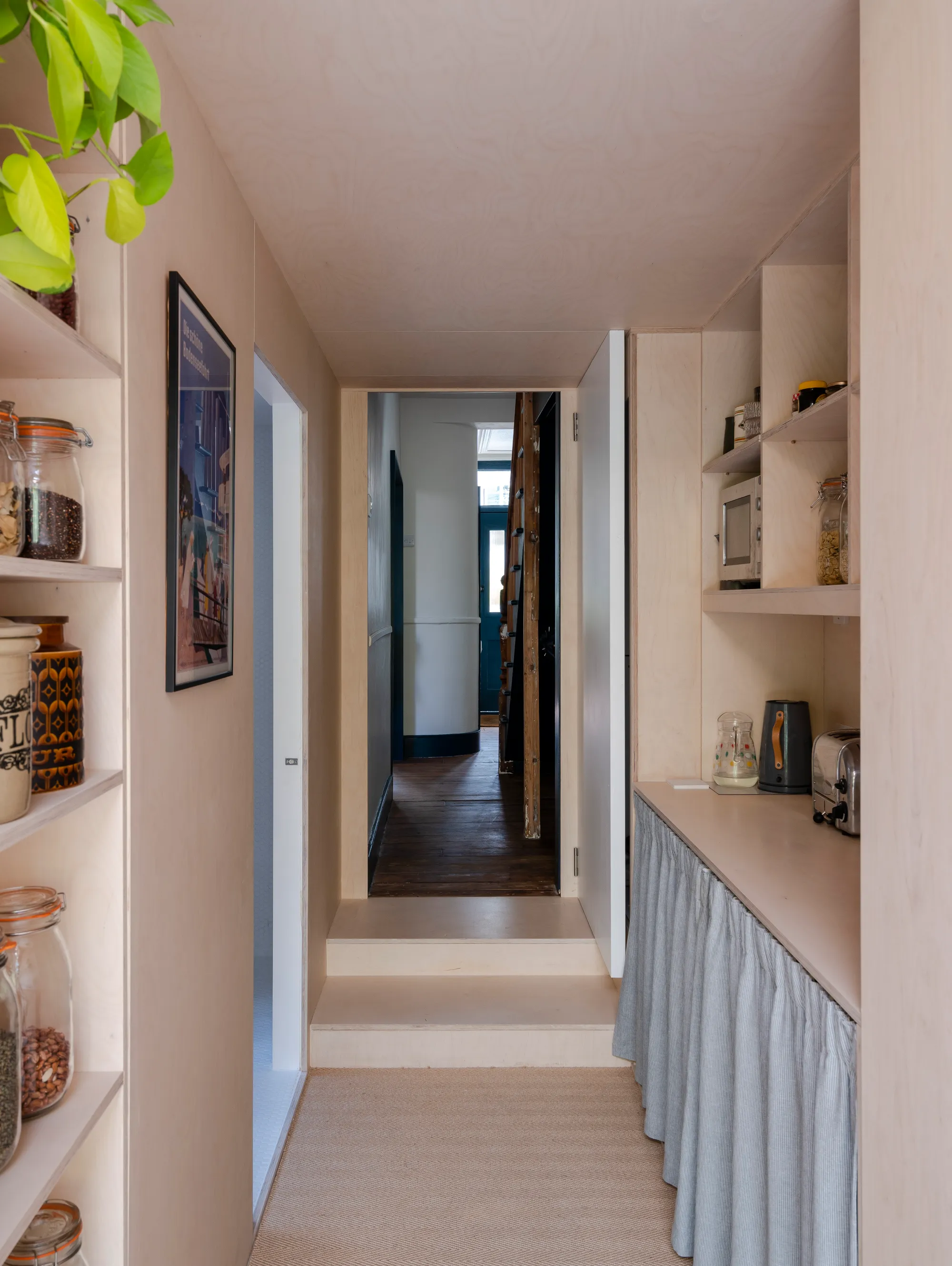 2 bed mid-terraced house for sale in Morley Road, Leyton, London, E10  - Property Image 14