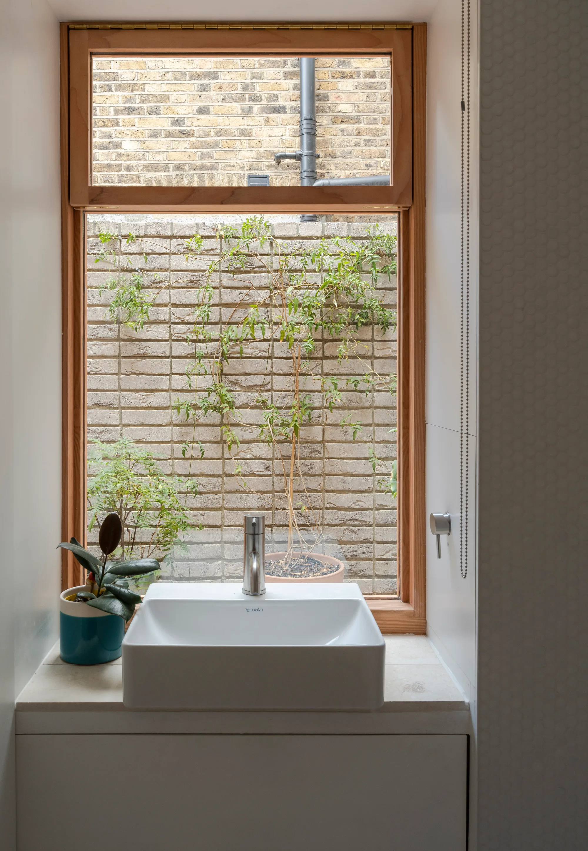 2 bed mid-terraced house for sale in Morley Road, Leyton, London, E10  - Property Image 13