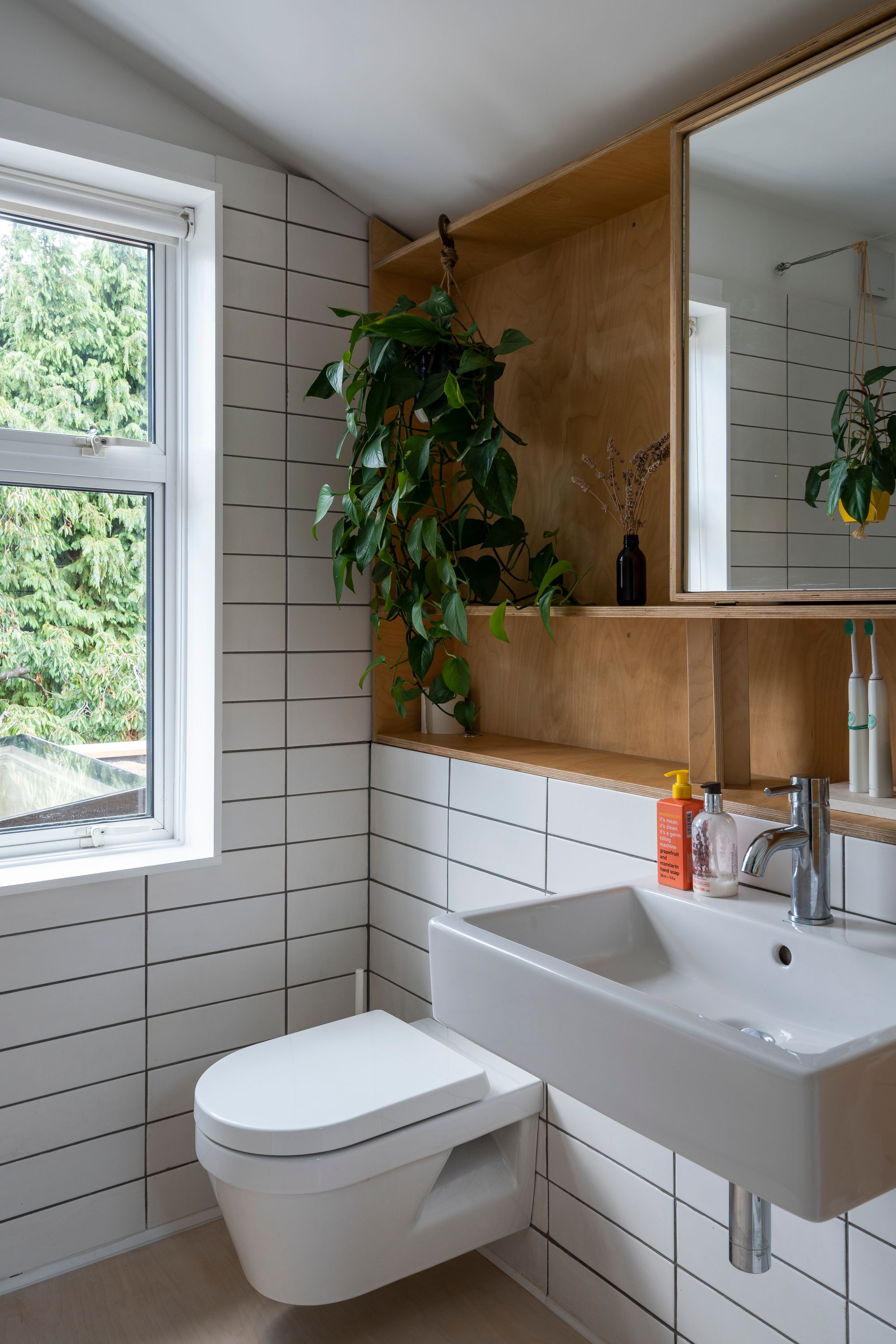 2 bed mid-terraced house for sale in Morley Road, Leyton, London, E10  - Property Image 36