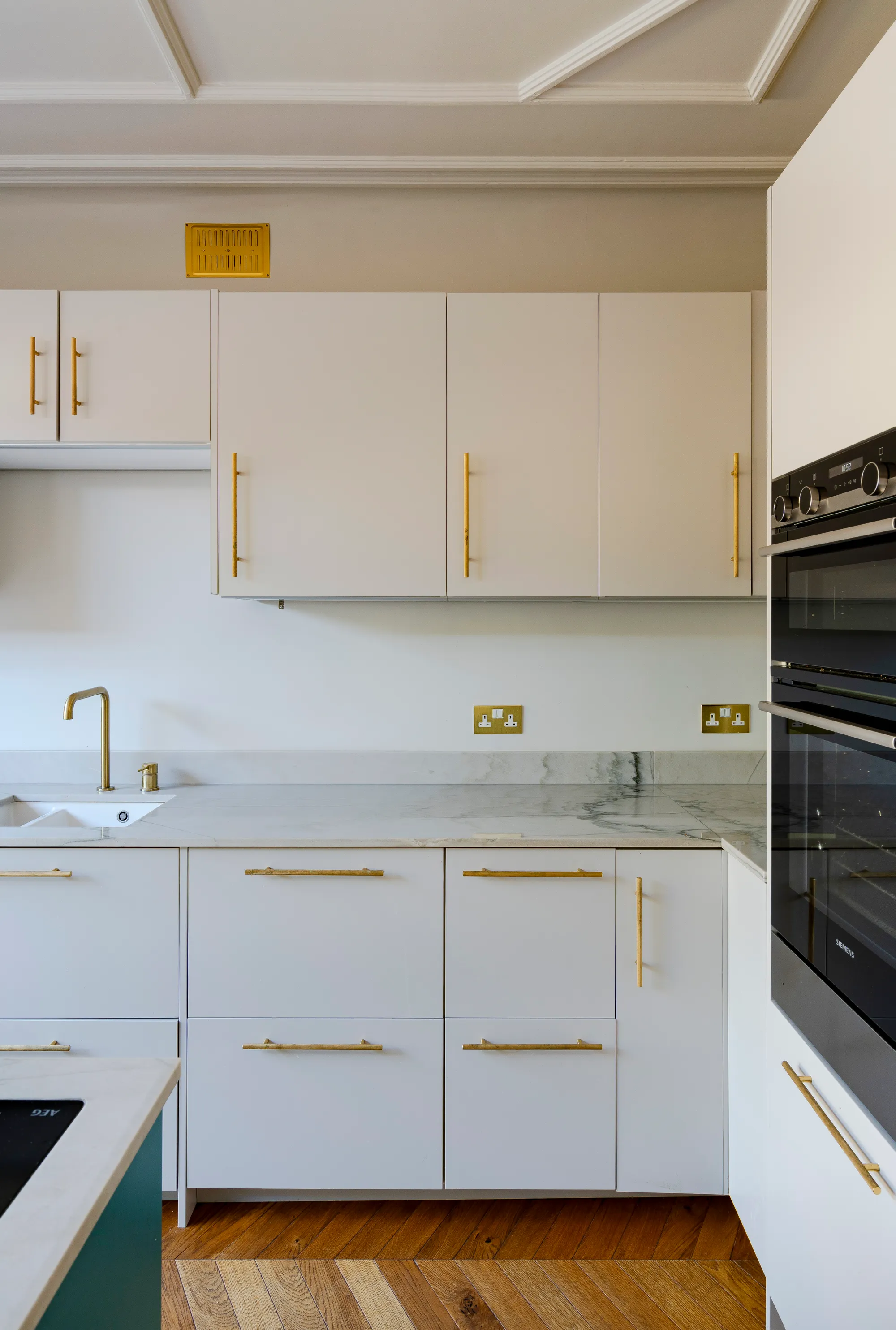 3 bed mid-terraced house for sale in Colchester Road, Leyton, London, E10  - Property Image 16