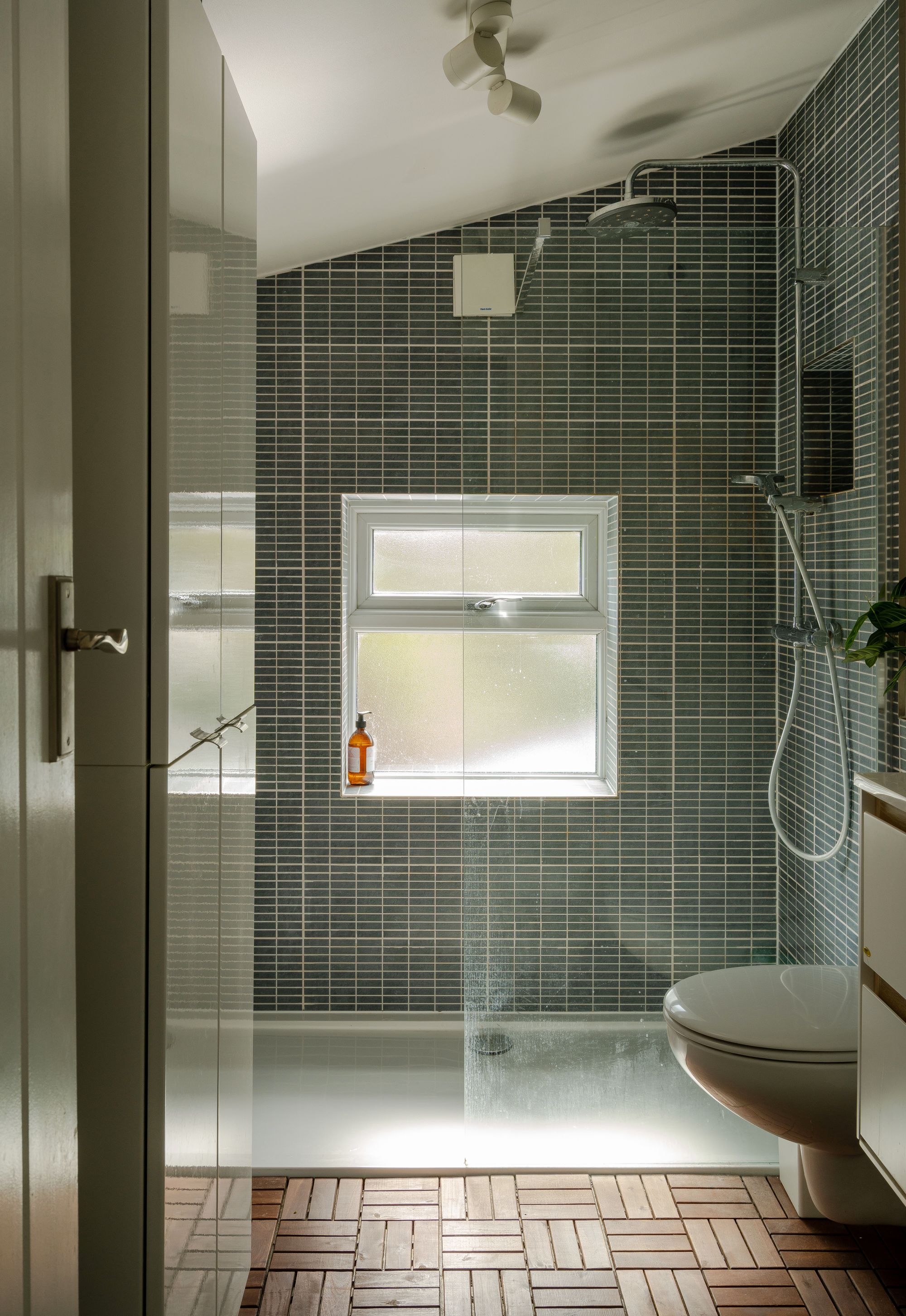 2 bed end of terrace house for sale in Thornhill Road, Leyton, London, E10  - Property Image 37