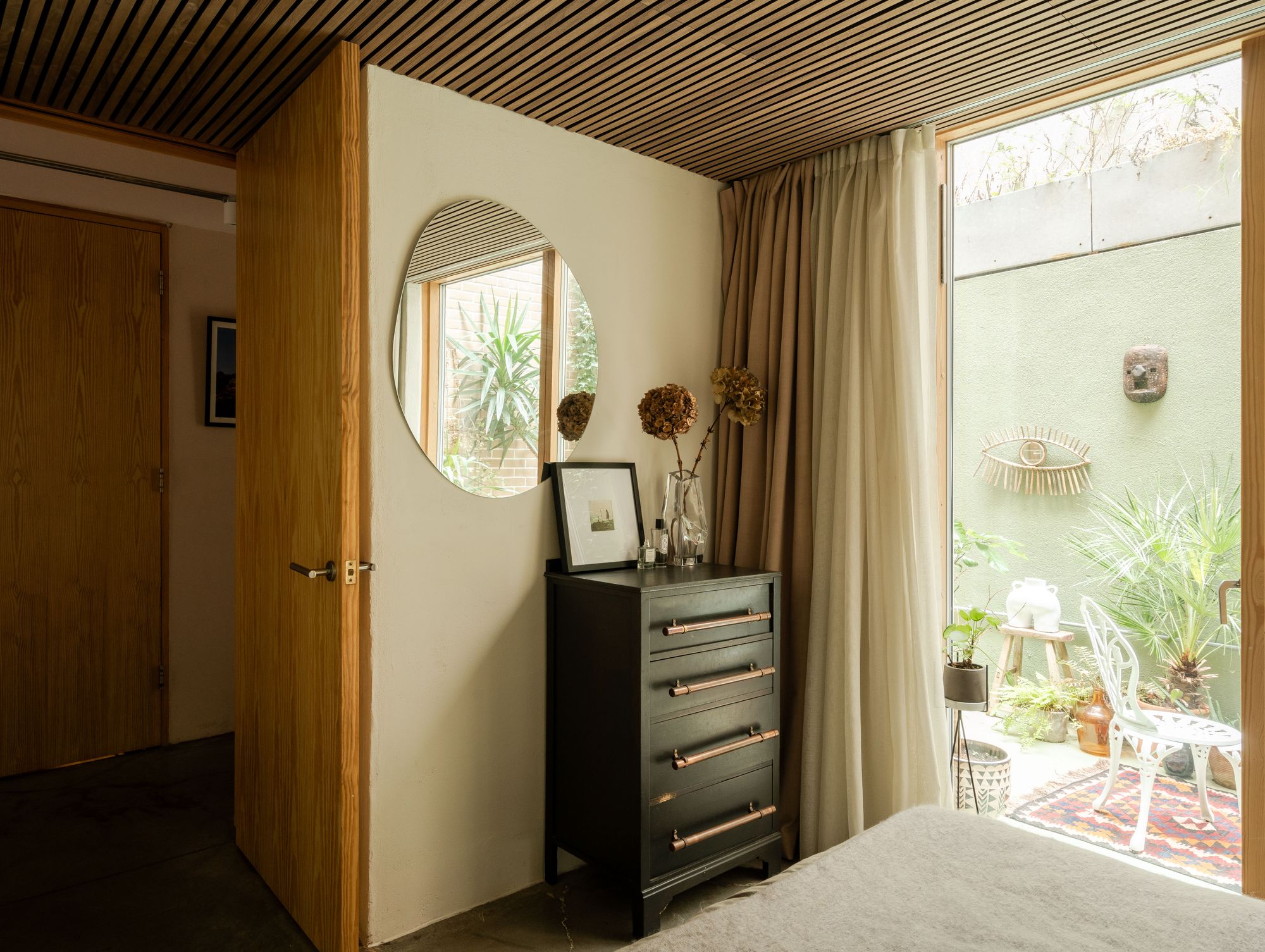 2 bed flat for sale in Belsham Street, Hackney, London, E9 - Property Image 30