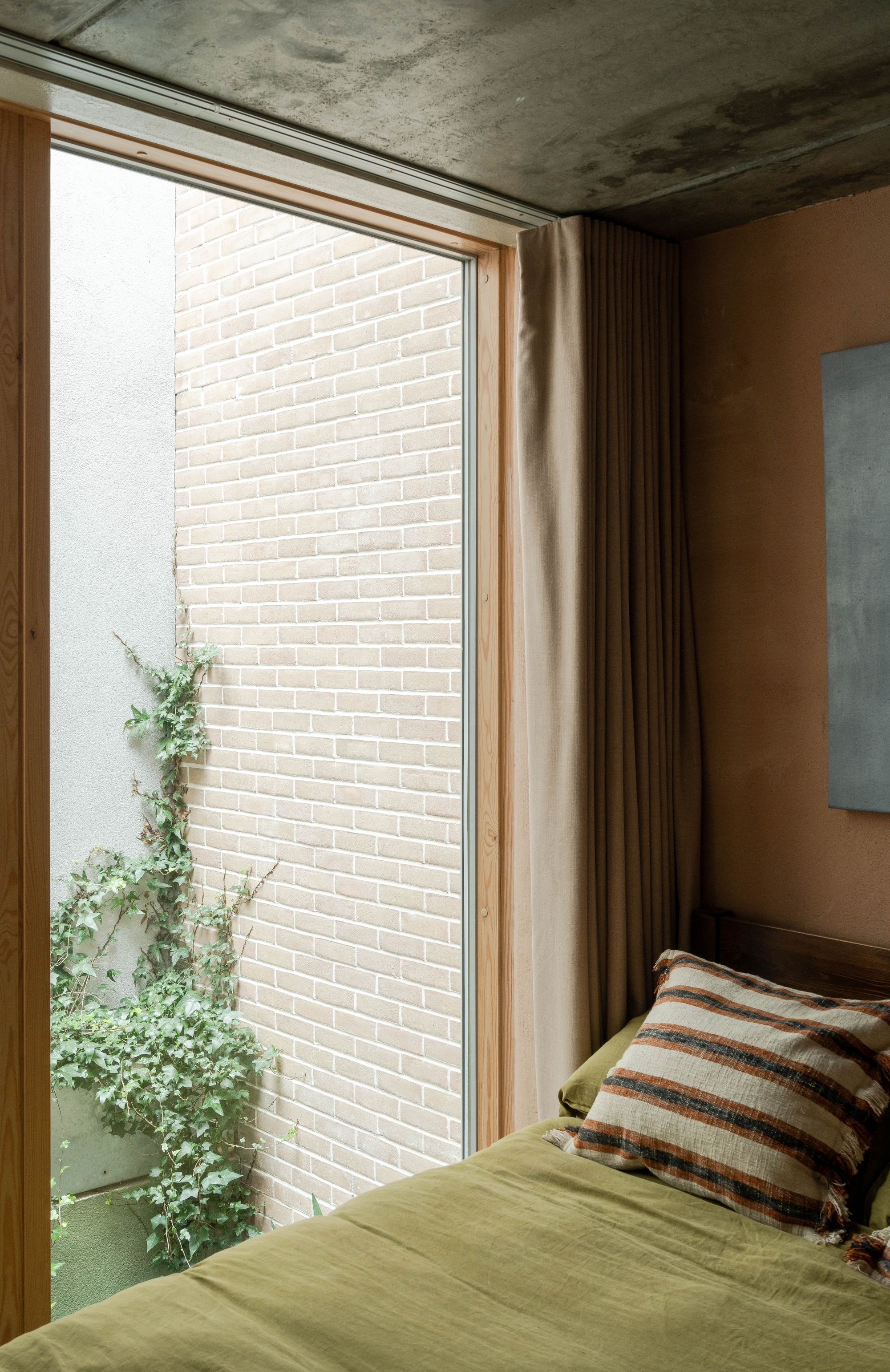 2 bed flat for sale in Belsham Street, Hackney, London, E9 - Property Image 14