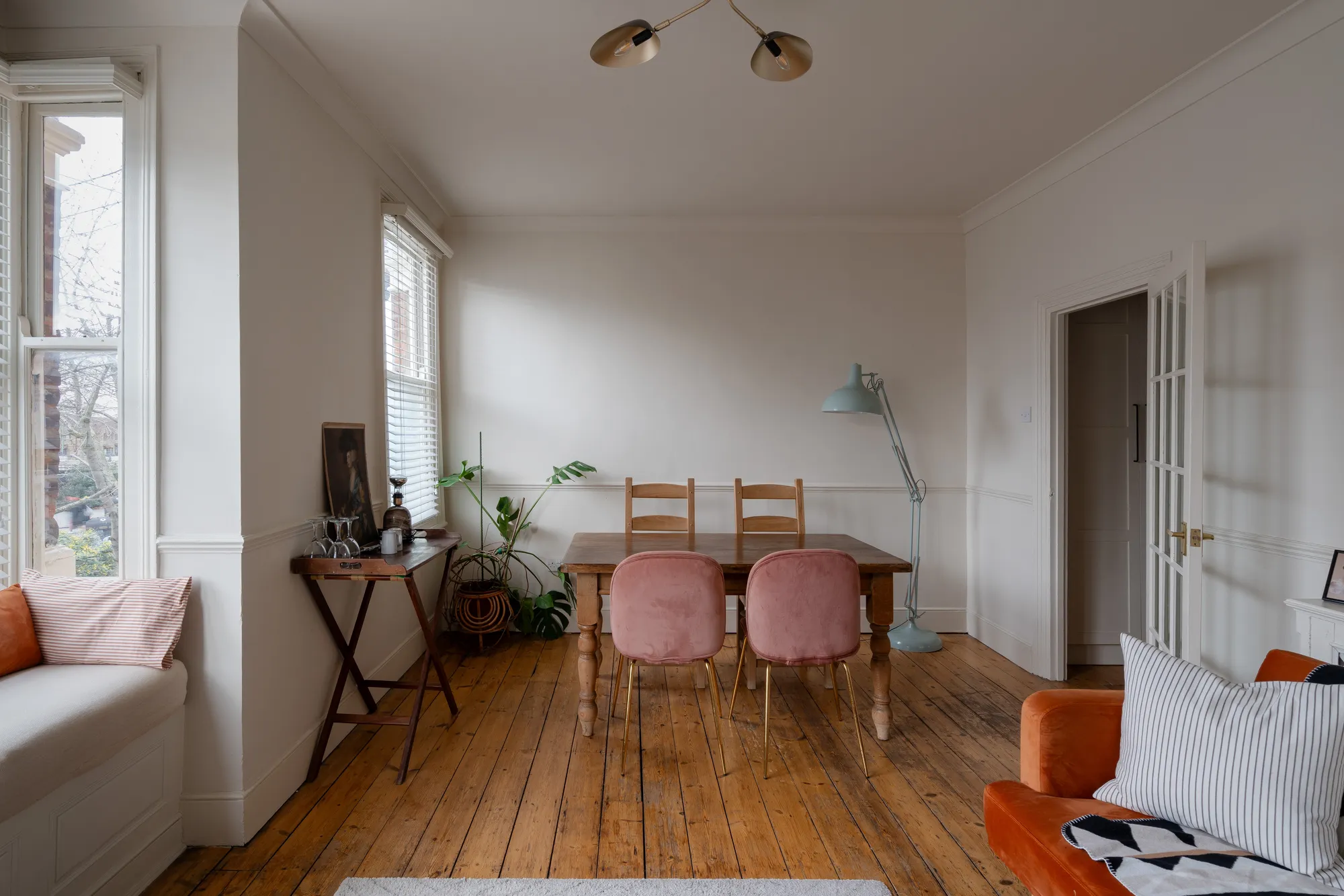 2 bed flat for sale in Harrington Road, Bushwood, London, E11 - Property Image 2