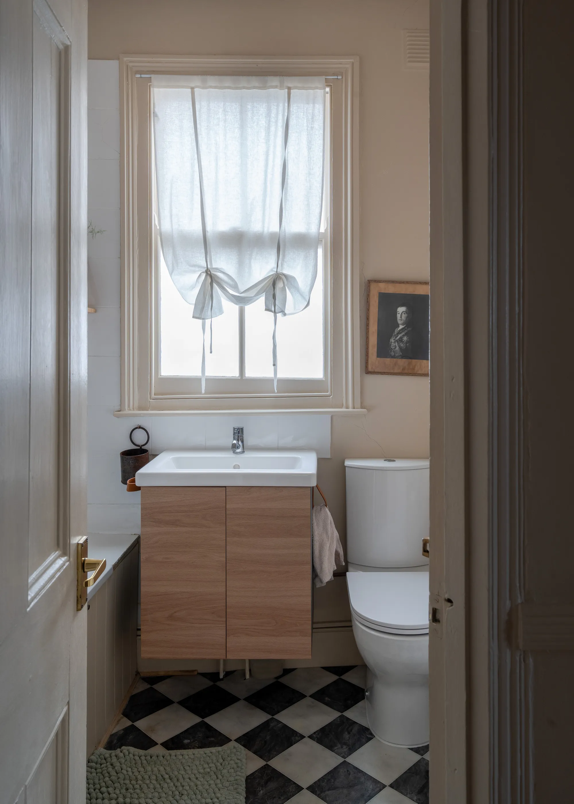 2 bed flat for sale in Harrington Road, Bushwood, London, E11 - Property Image 14