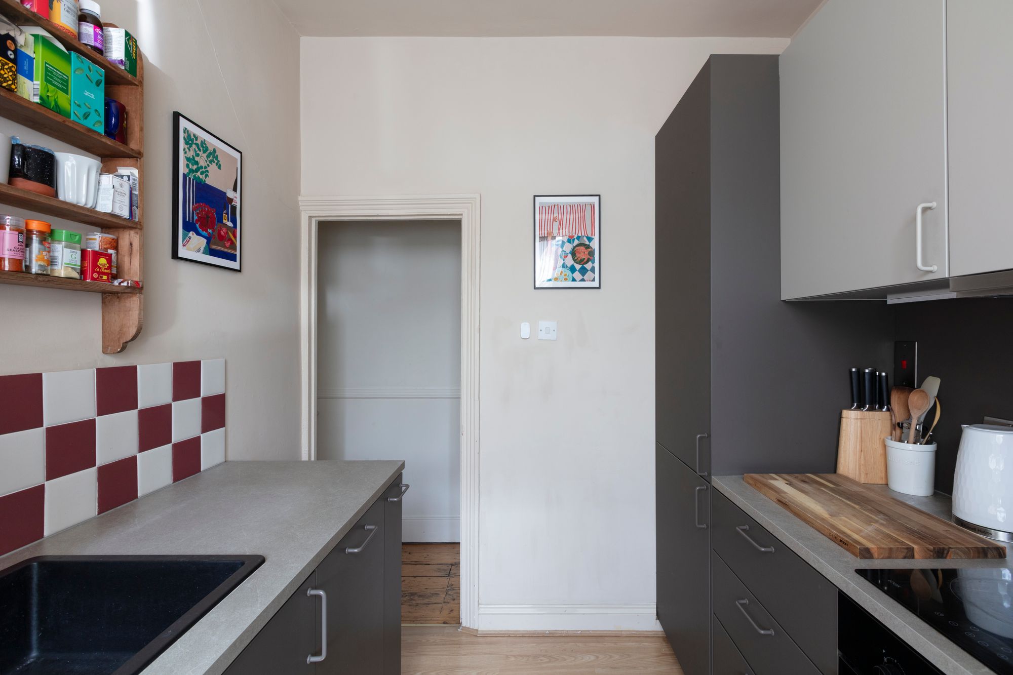 2 bed flat for sale in Harrington Road, Leytonstone, London, E11  - Property Image 28