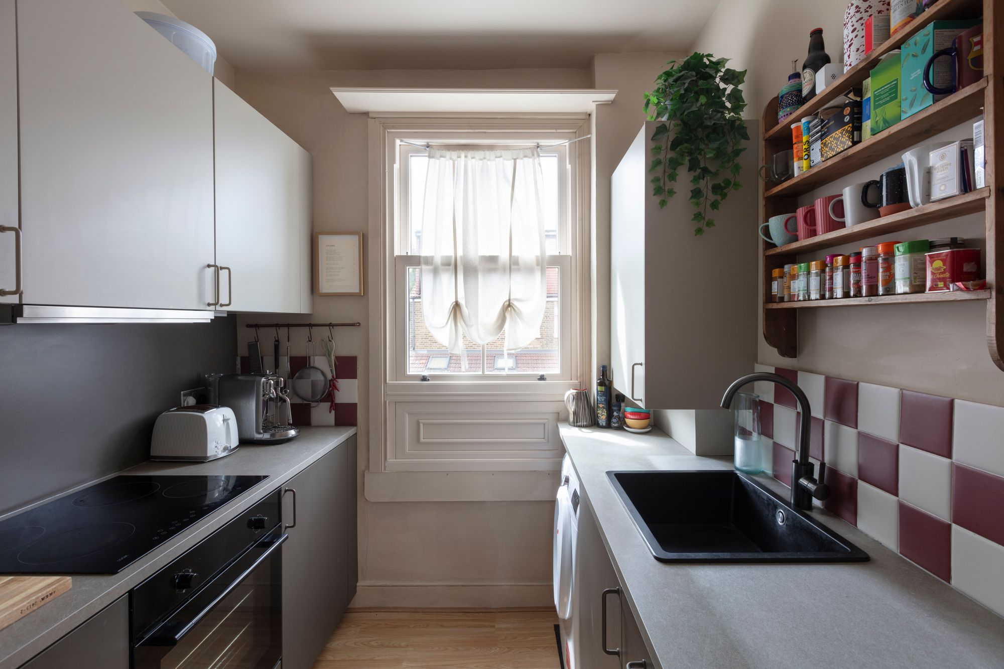 2 bed flat for sale in Harrington Road, Leytonstone, London, E11  - Property Image 25