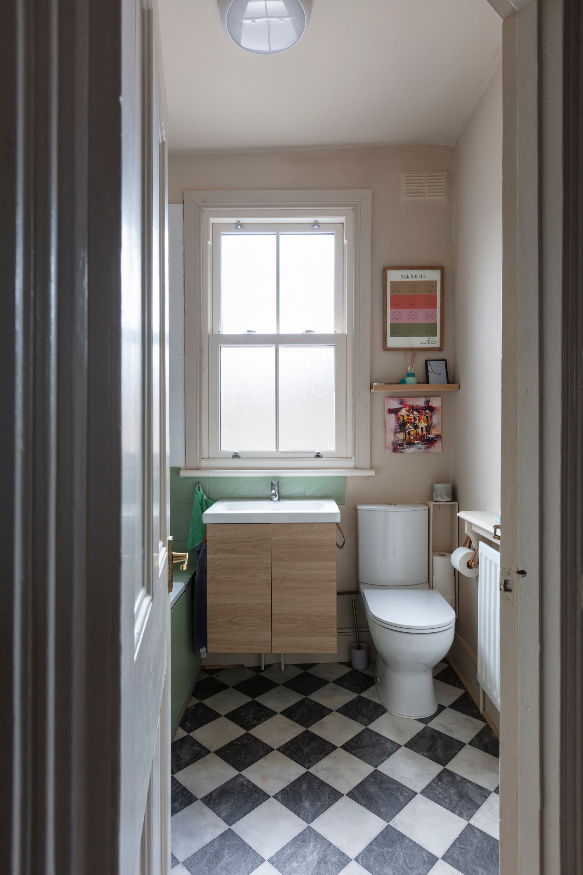 2 bed flat for sale in Harrington Road, Leytonstone, London, E11  - Property Image 19