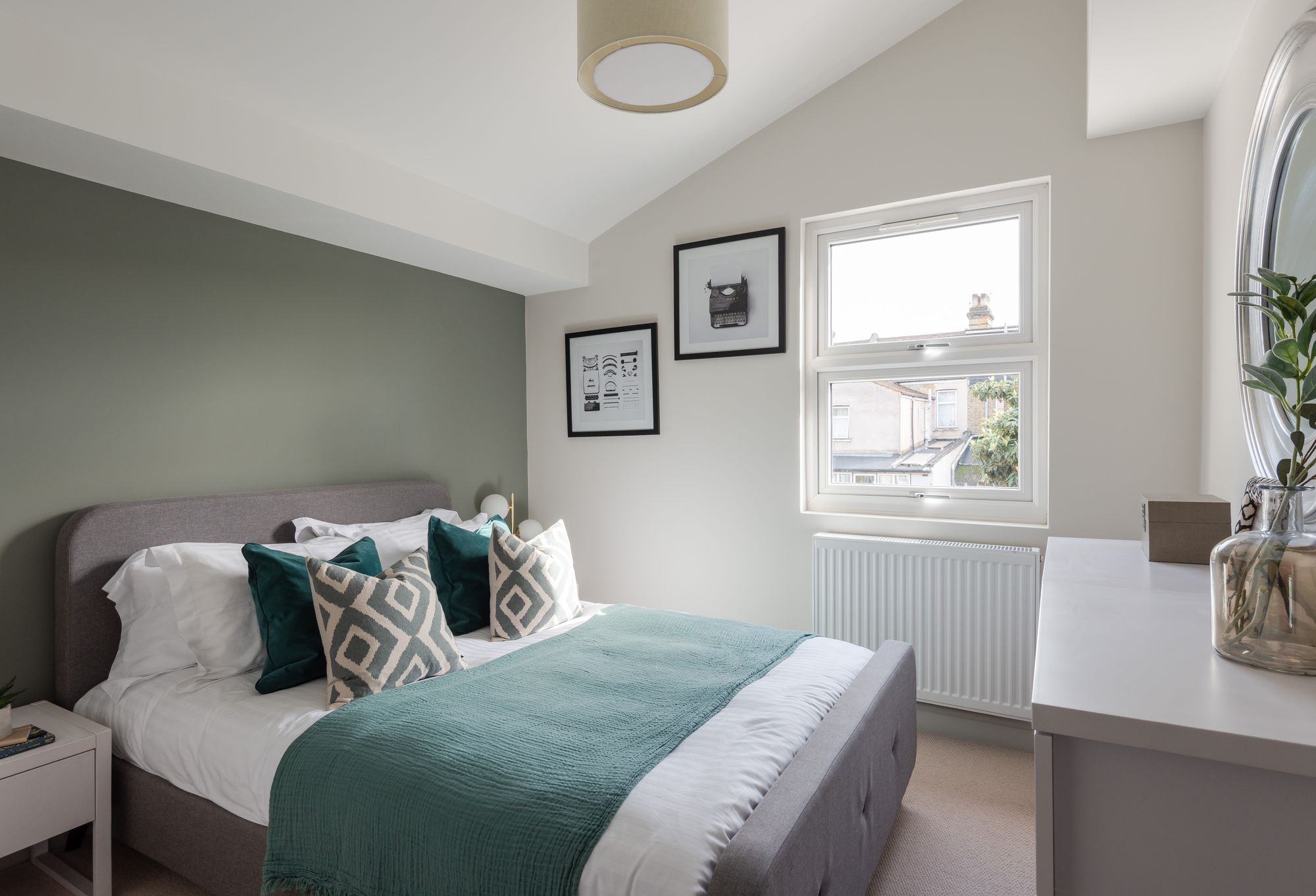 4 bed mid-terraced house for sale in St. Georges Road, Leyton, London, E10  - Property Image 29