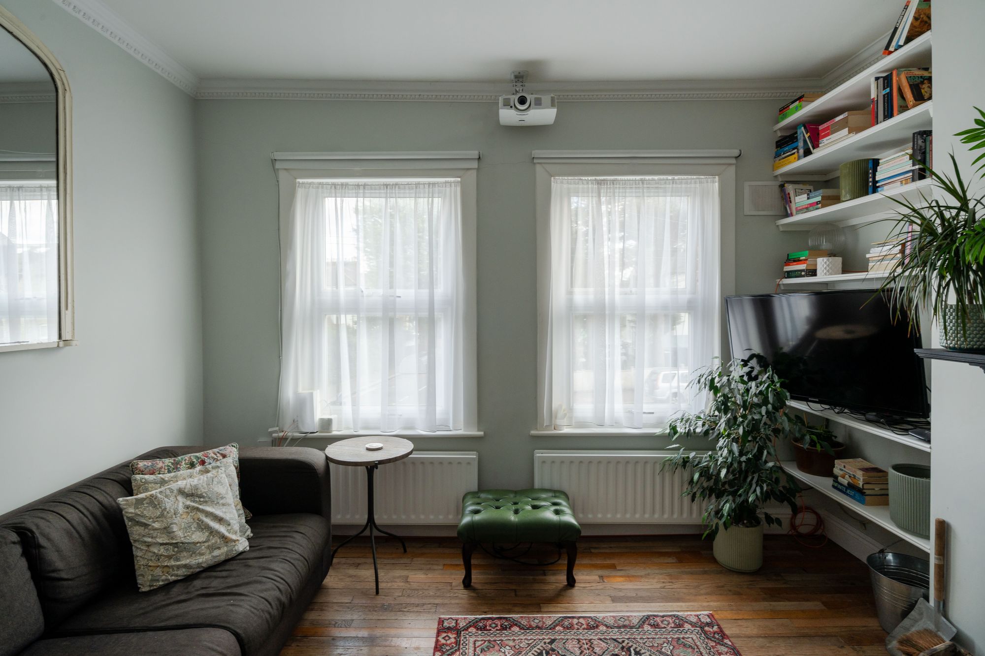 2 bed flat for sale in Hainault Road, Upper Leytonstone, London, E11 - Property Image 3