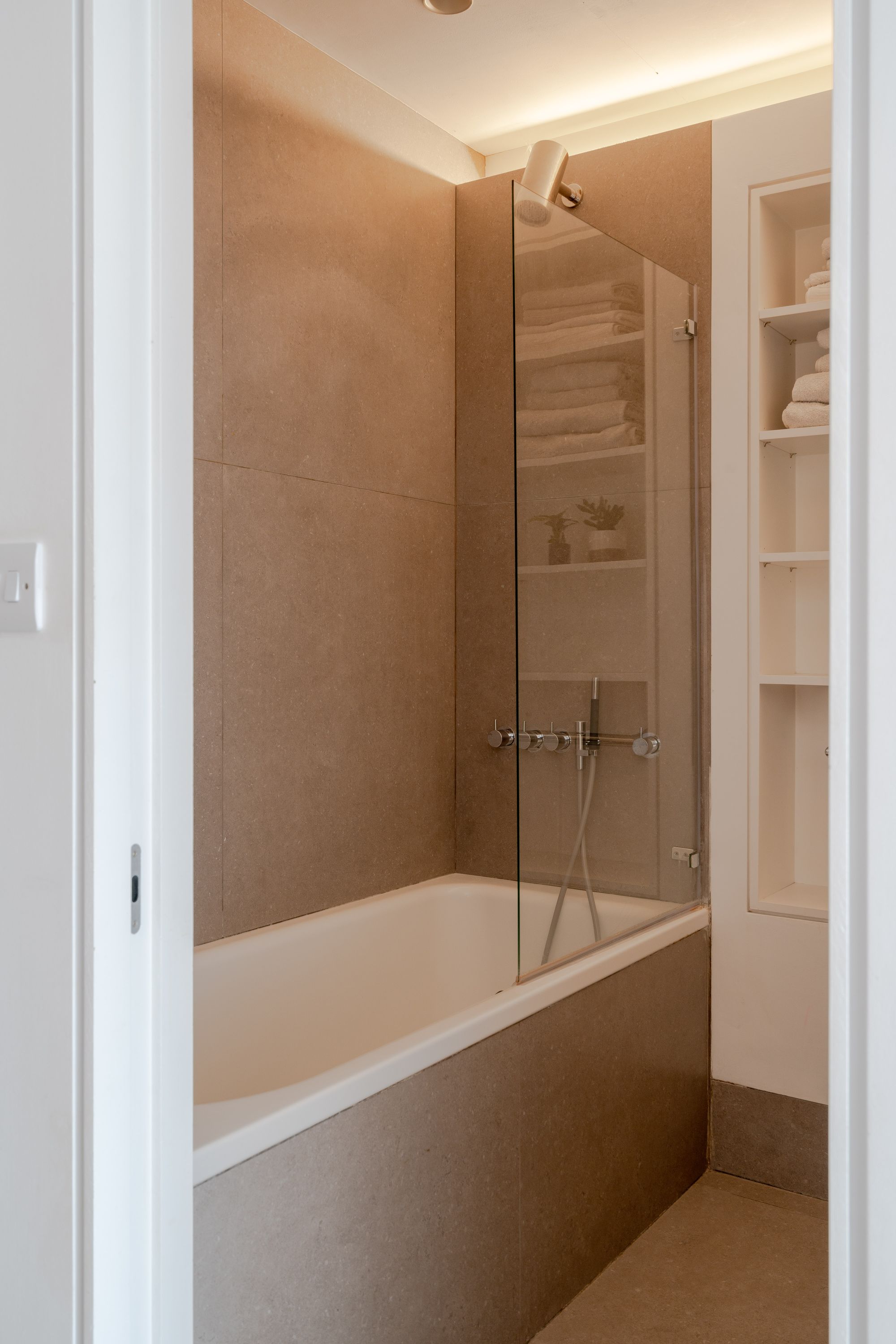 2 bed terraced house for sale in Forest Road, Upper Leytonstone, London, E11  - Property Image 13