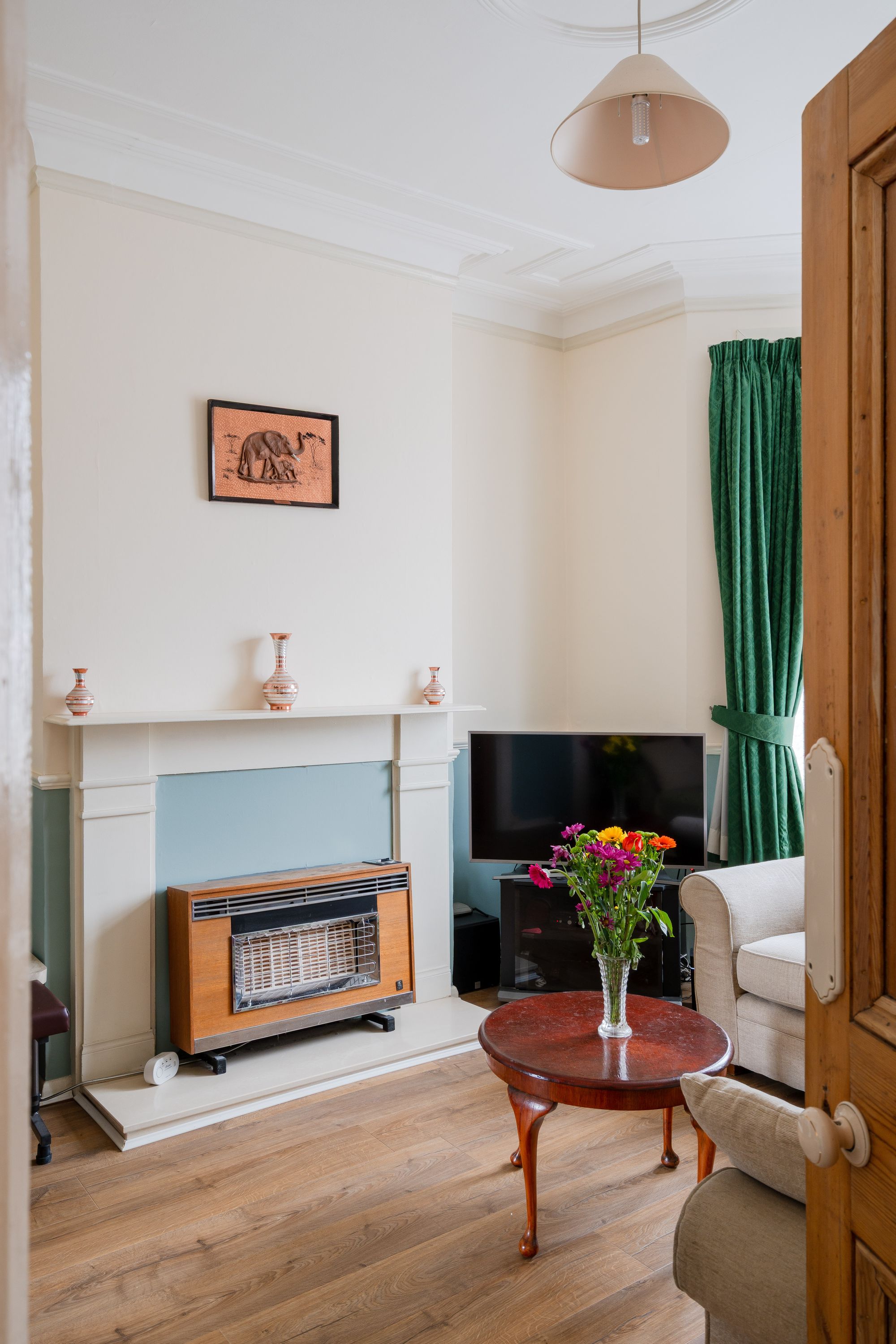 3 bed terraced house for sale in Davies Lane, Leytonstone, London, E11  - Property Image 3