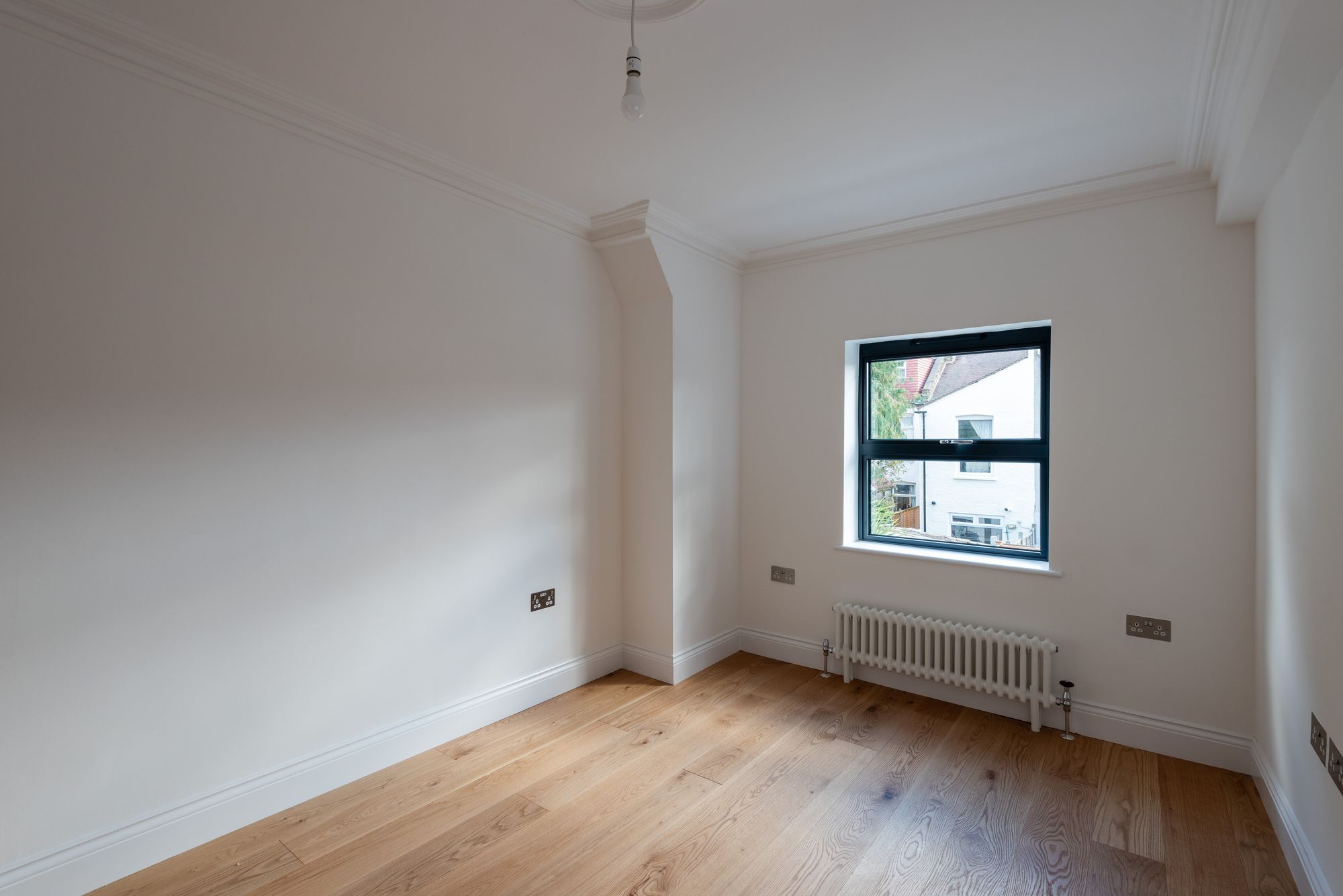 4 bed house for sale in Park Grove Road, Leytonstone, London, E11 - Property Image 34