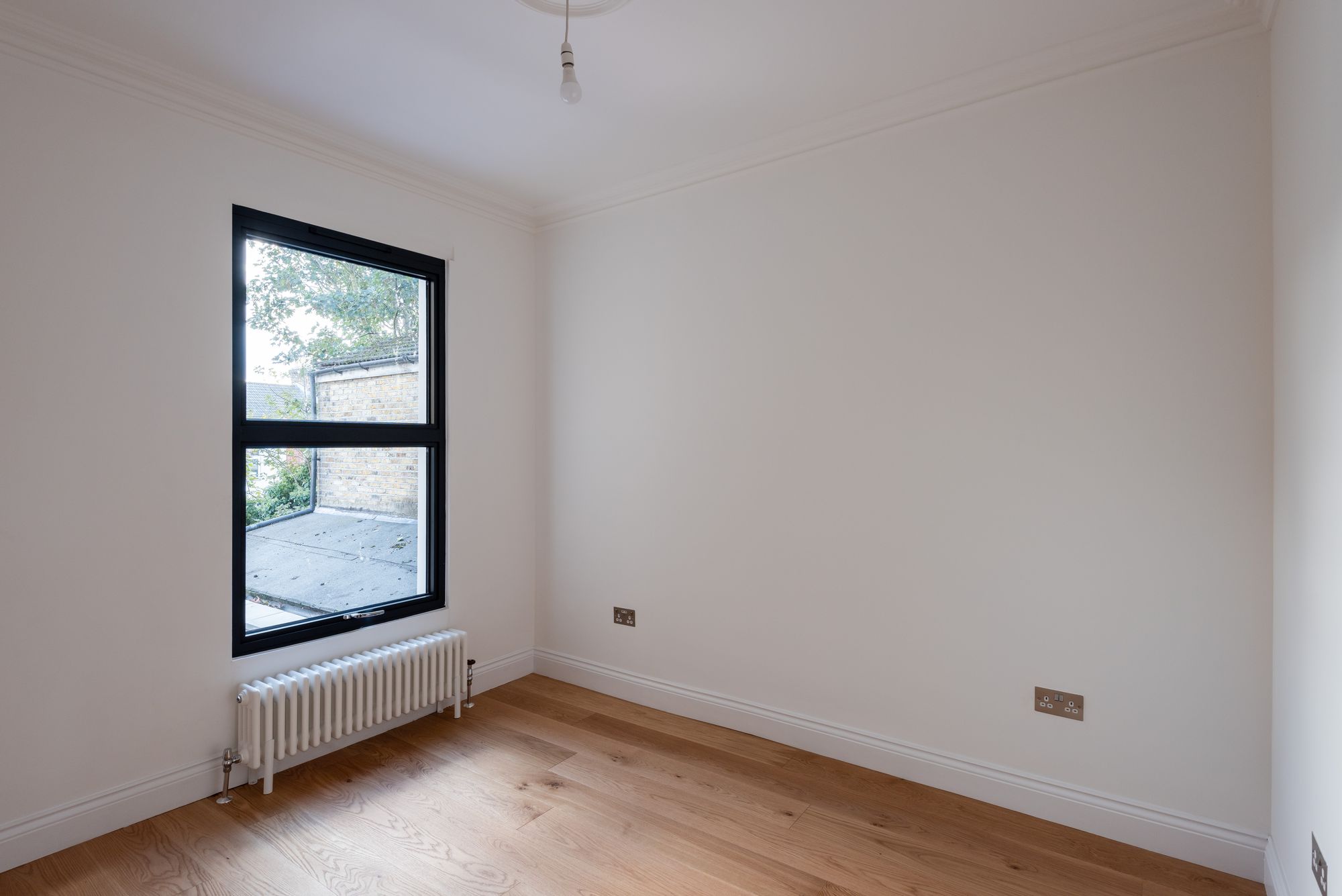 4 bed house for sale in Park Grove Road, Leytonstone, London, E11 - Property Image 33