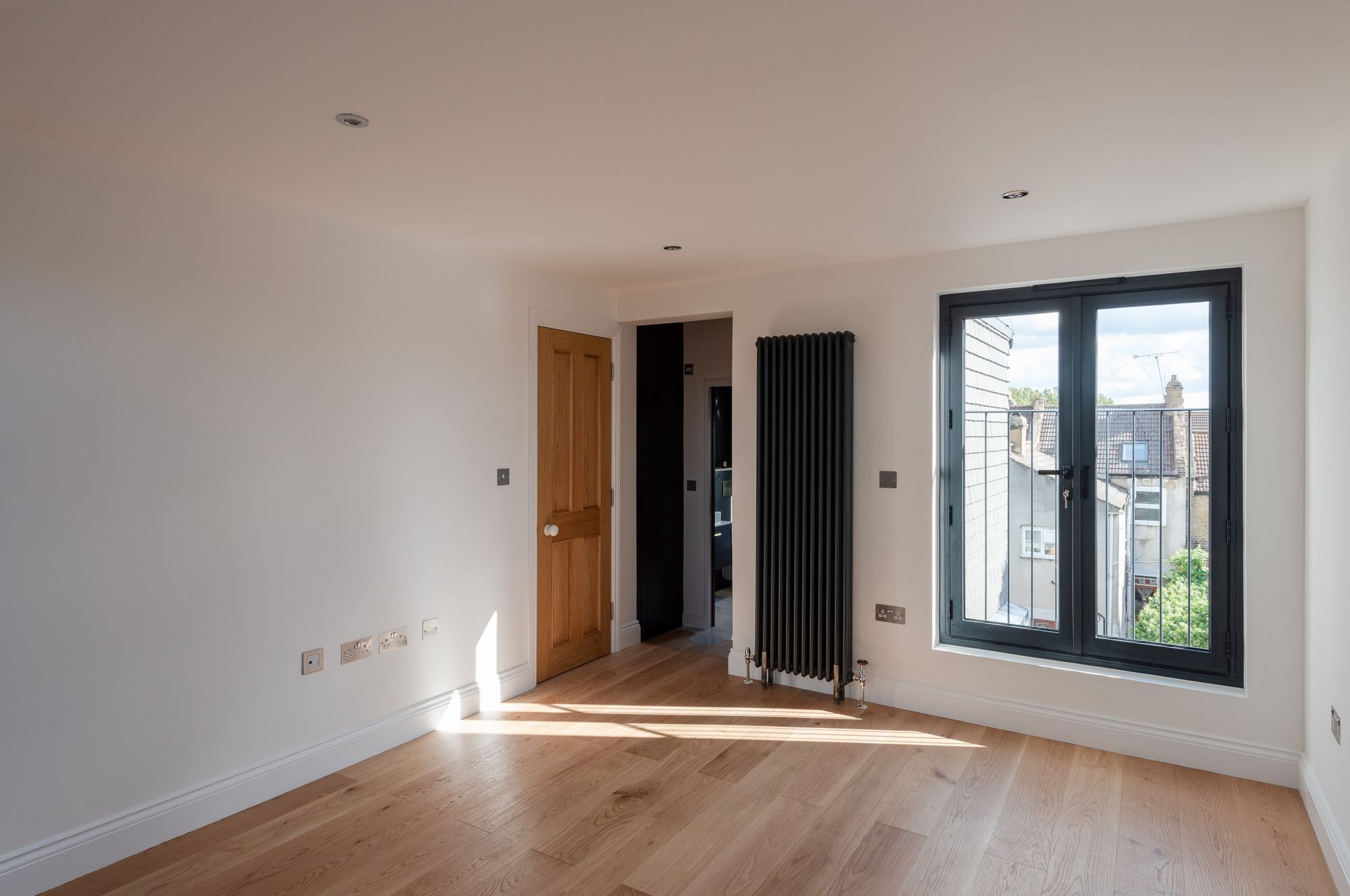 4 bed house for sale in Park Grove Road, Leytonstone, London, E11 - Property Image 40