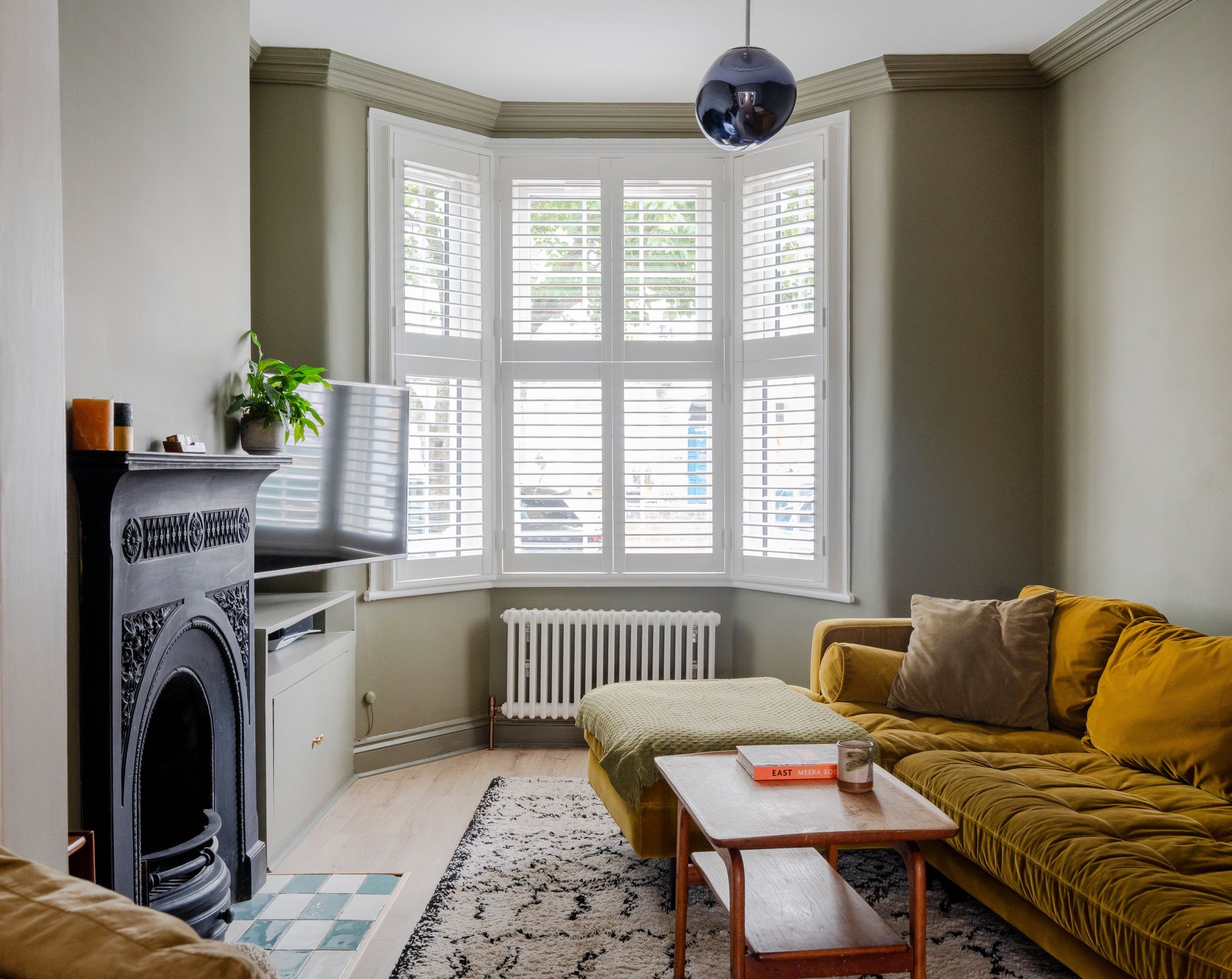 4 bed terraced house for sale in Farmer Road, Leyton, London, E10  - Property Image 2