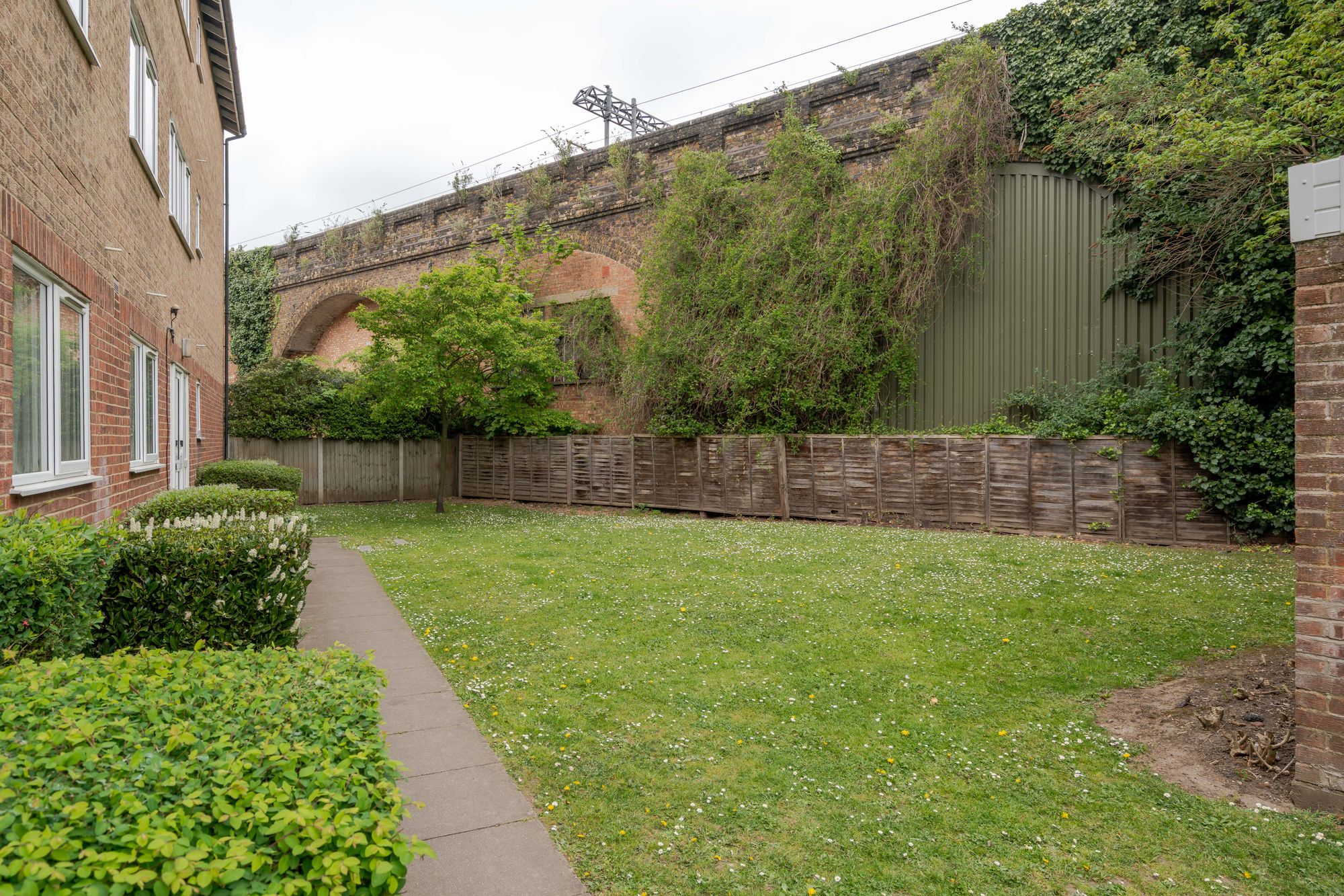 1 bed flat for sale in Willow Court, Trinity Close, Leytonstone, London, E11  - Property Image 21