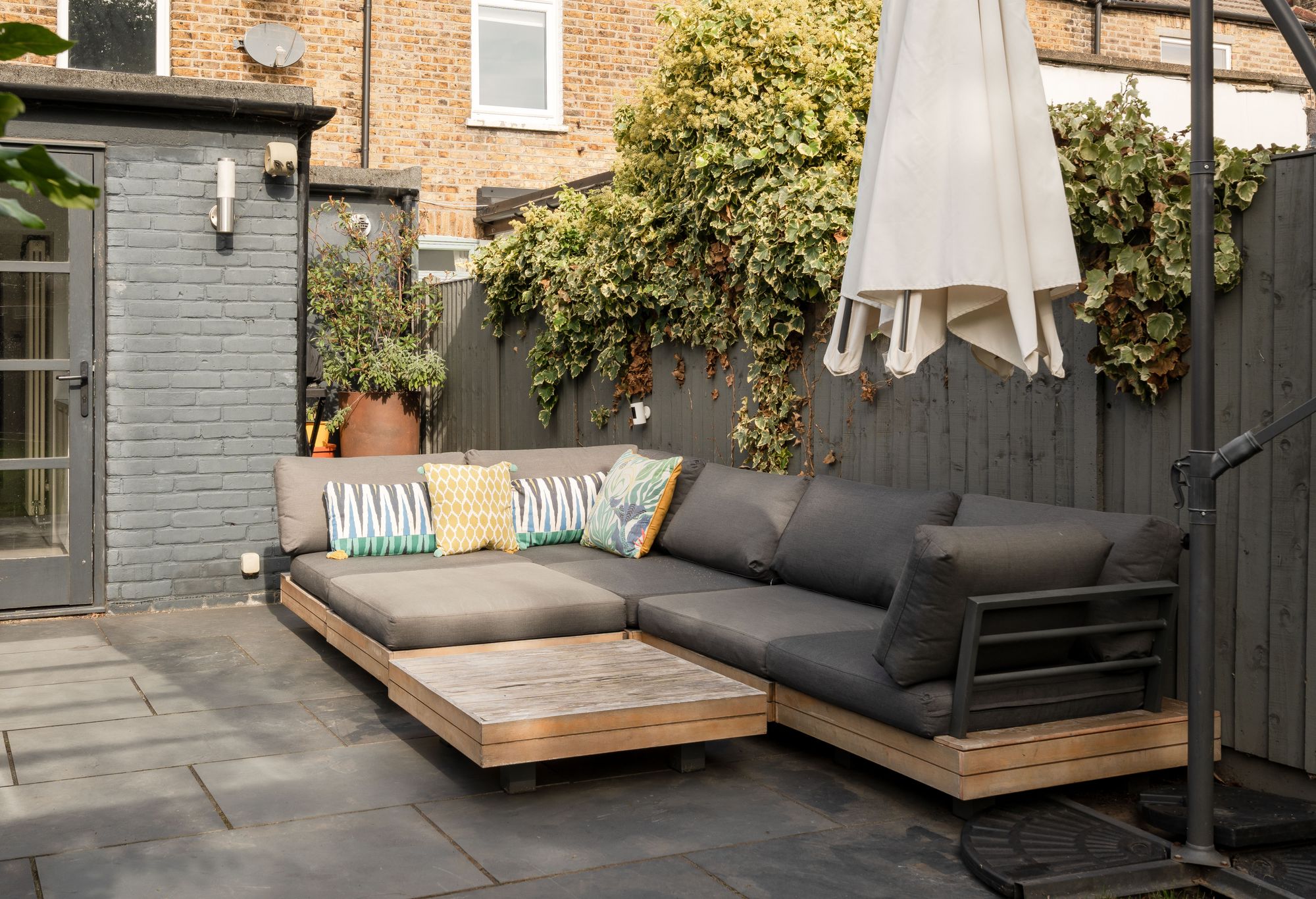 2 bed terraced house for sale in Byron Road, Leyton, London, E10  - Property Image 33