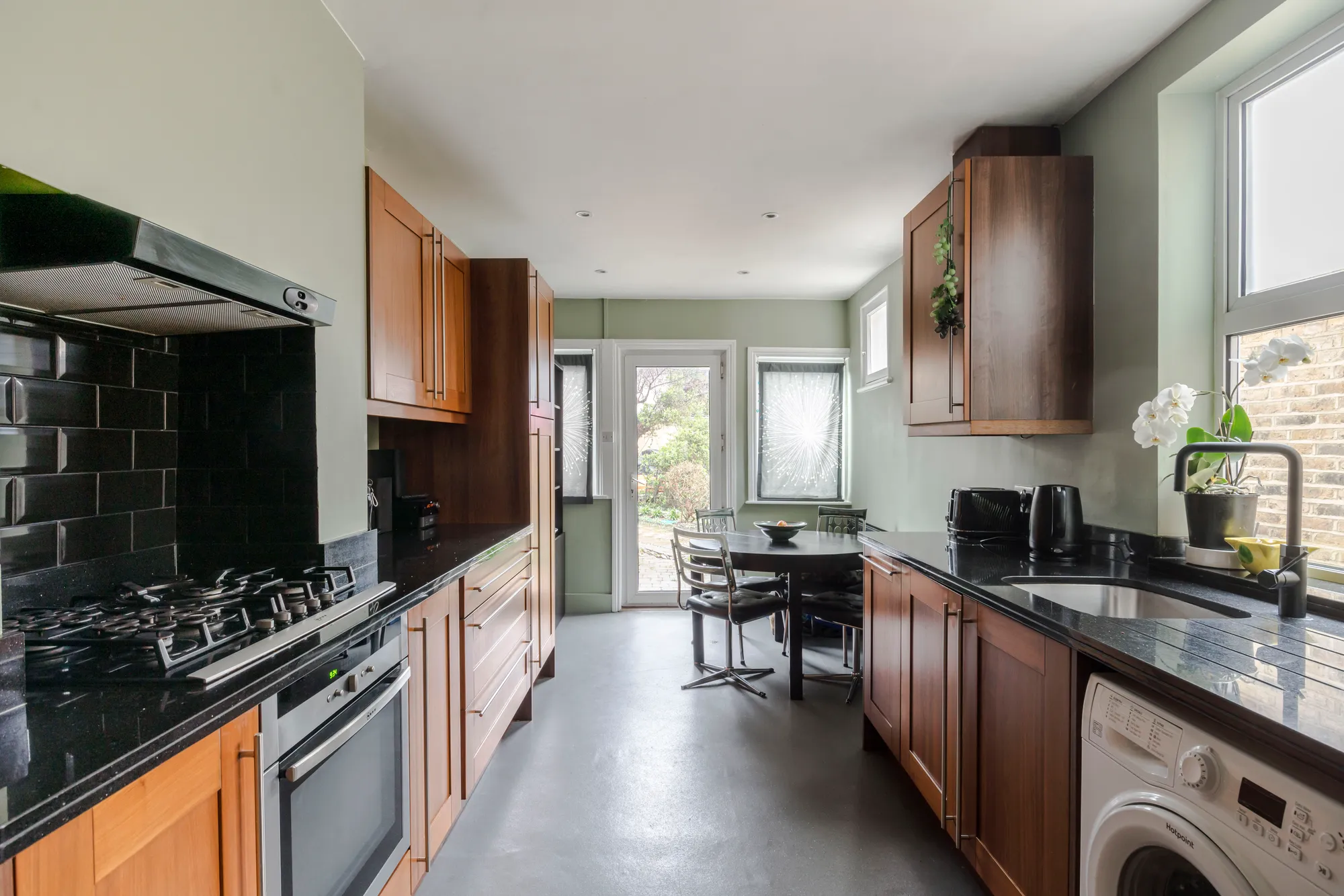 4 bed mid-terraced house for sale in Melford Road, Leytonstone, London, E11  - Property Image 7