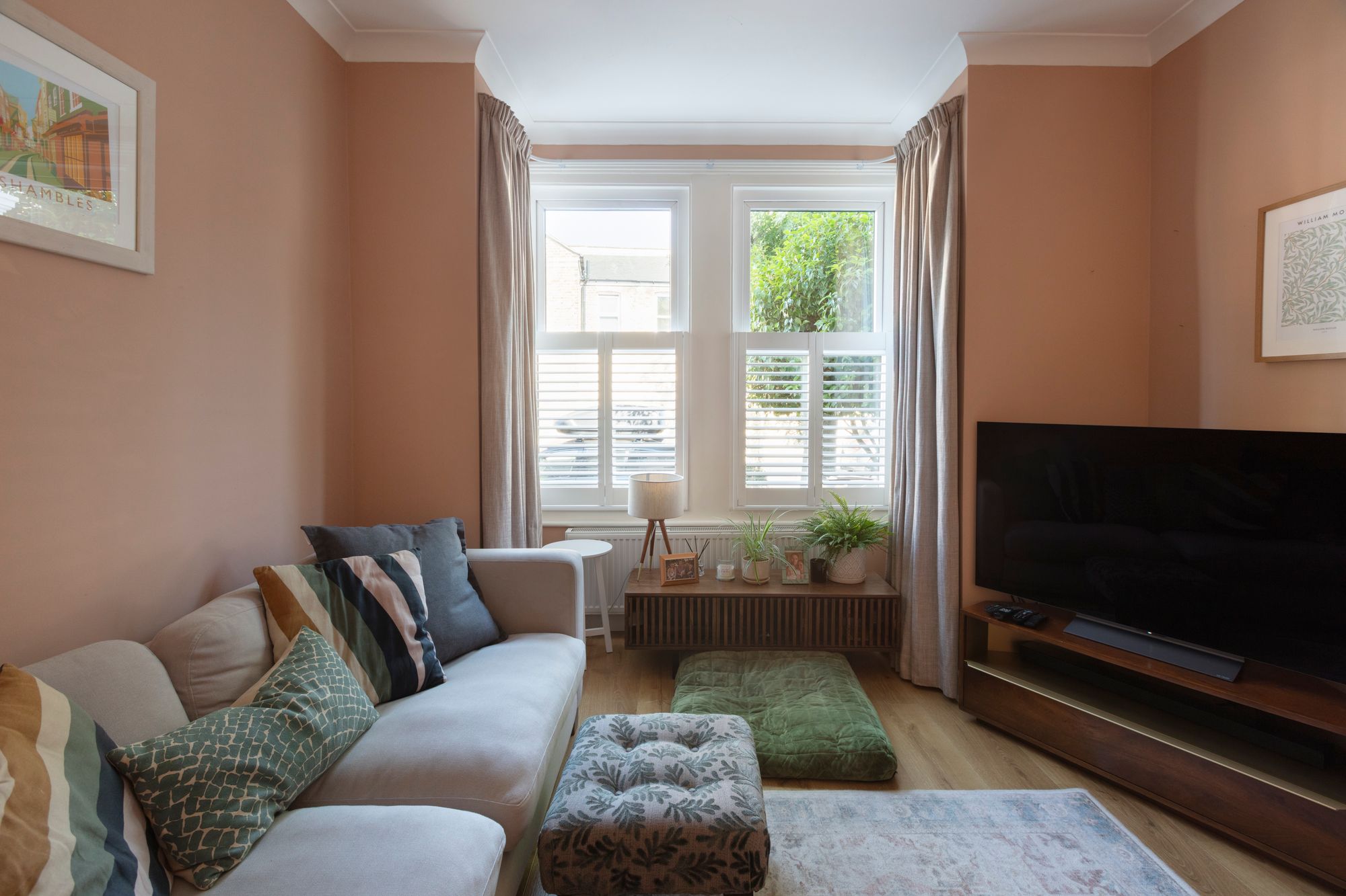 4 bed terraced house for sale in Rhodesia Road, Leytonstone, London, E11  - Property Image 2
