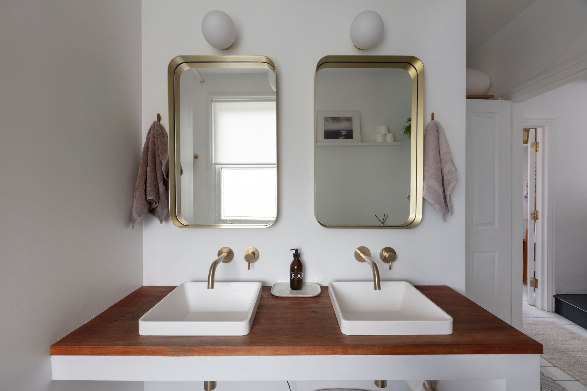 4 bed terraced house for sale in St. Mary's Road, Leyton, London, E10  - Property Image 32