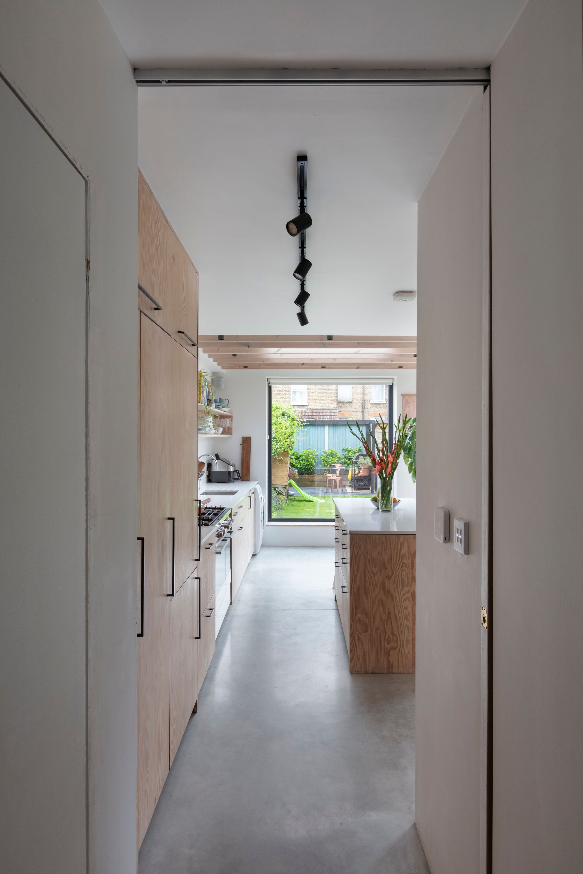 4 bed terraced house for sale in St. Mary's Road, Leyton, London, E10  - Property Image 15