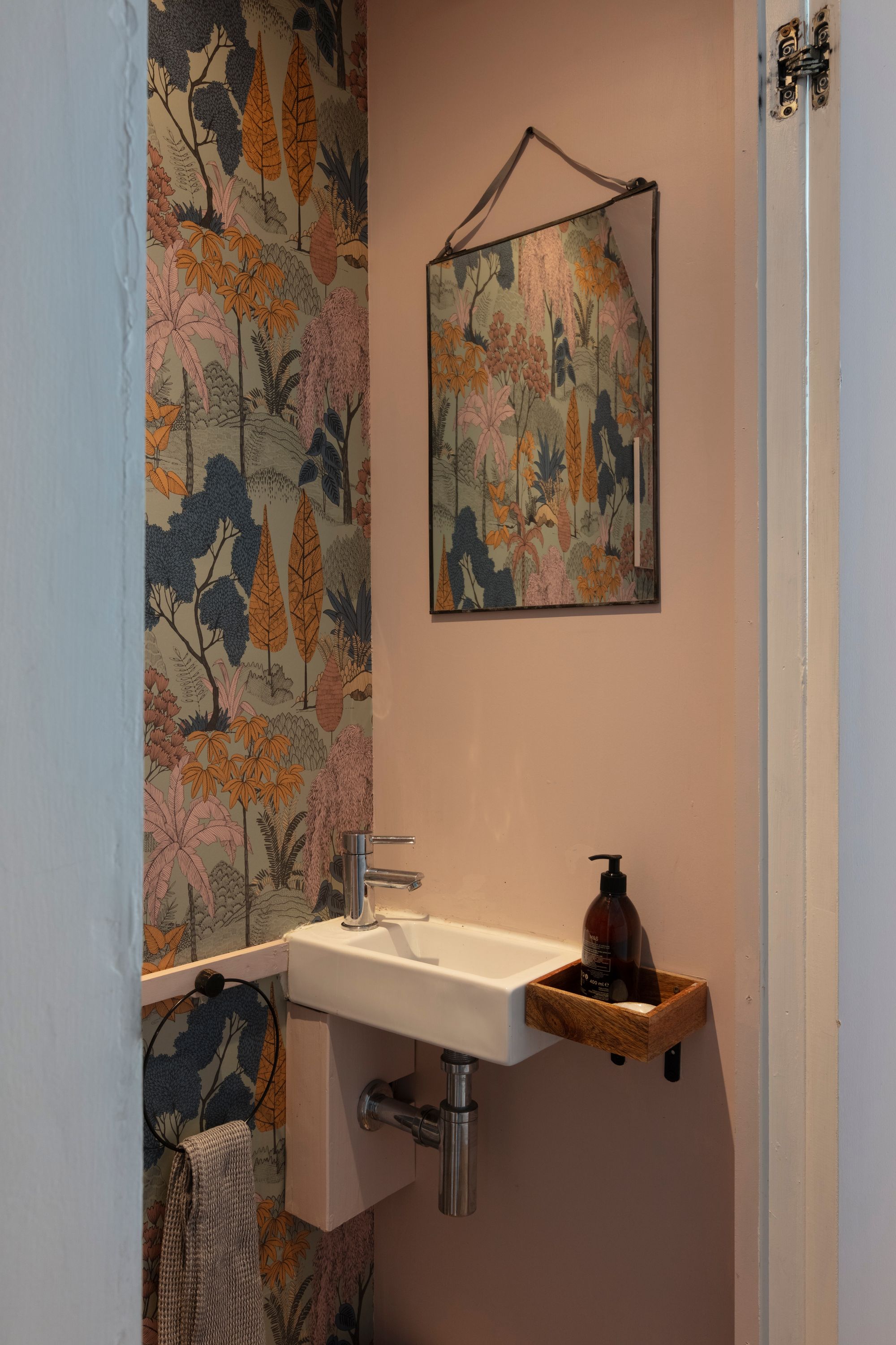 4 bed terraced house for sale in St. Mary's Road, Leyton, London, E10  - Property Image 13