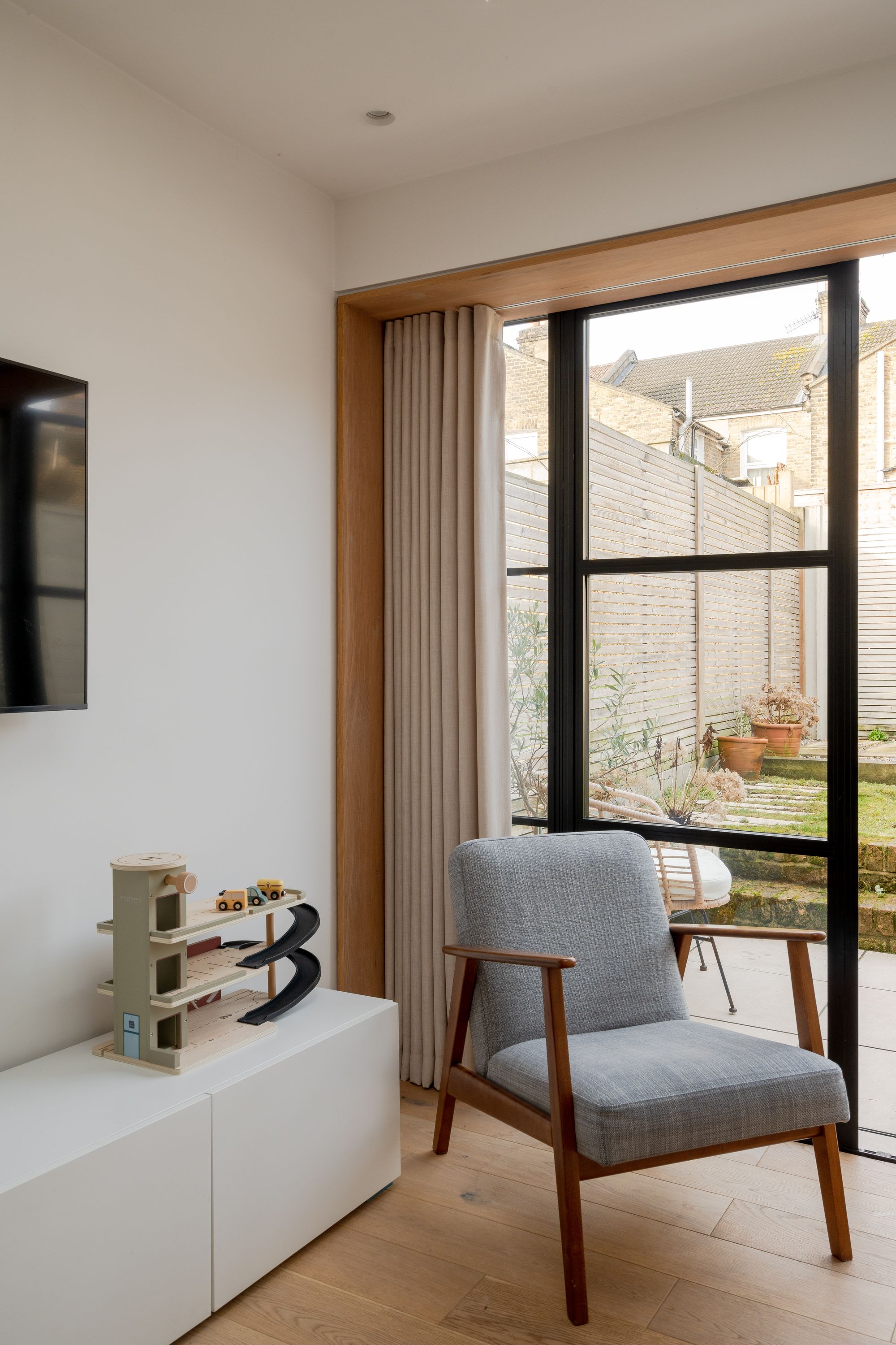 2 bed flat for sale in Albert Road, Leyton, London, E10  - Property Image 5