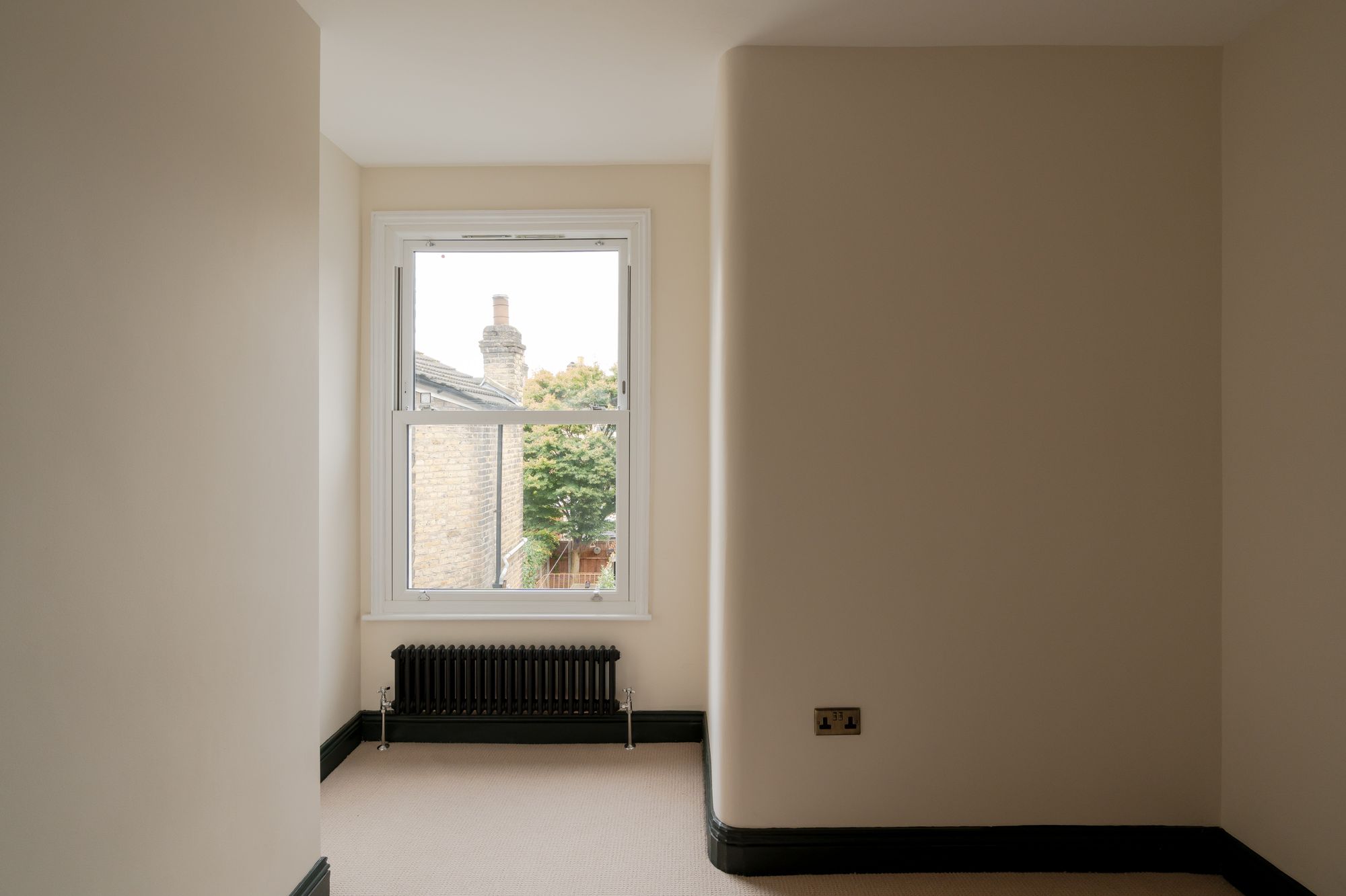 2 bed maisonette for sale in Pretoria Road, Leytonstone, London, E11  - Property Image 16
