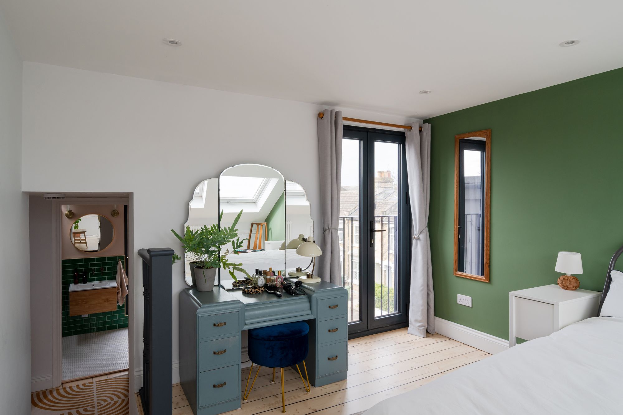 4 bed end of terrace house for sale in Cheneys Road, Leytonstone, London, E11  - Property Image 42