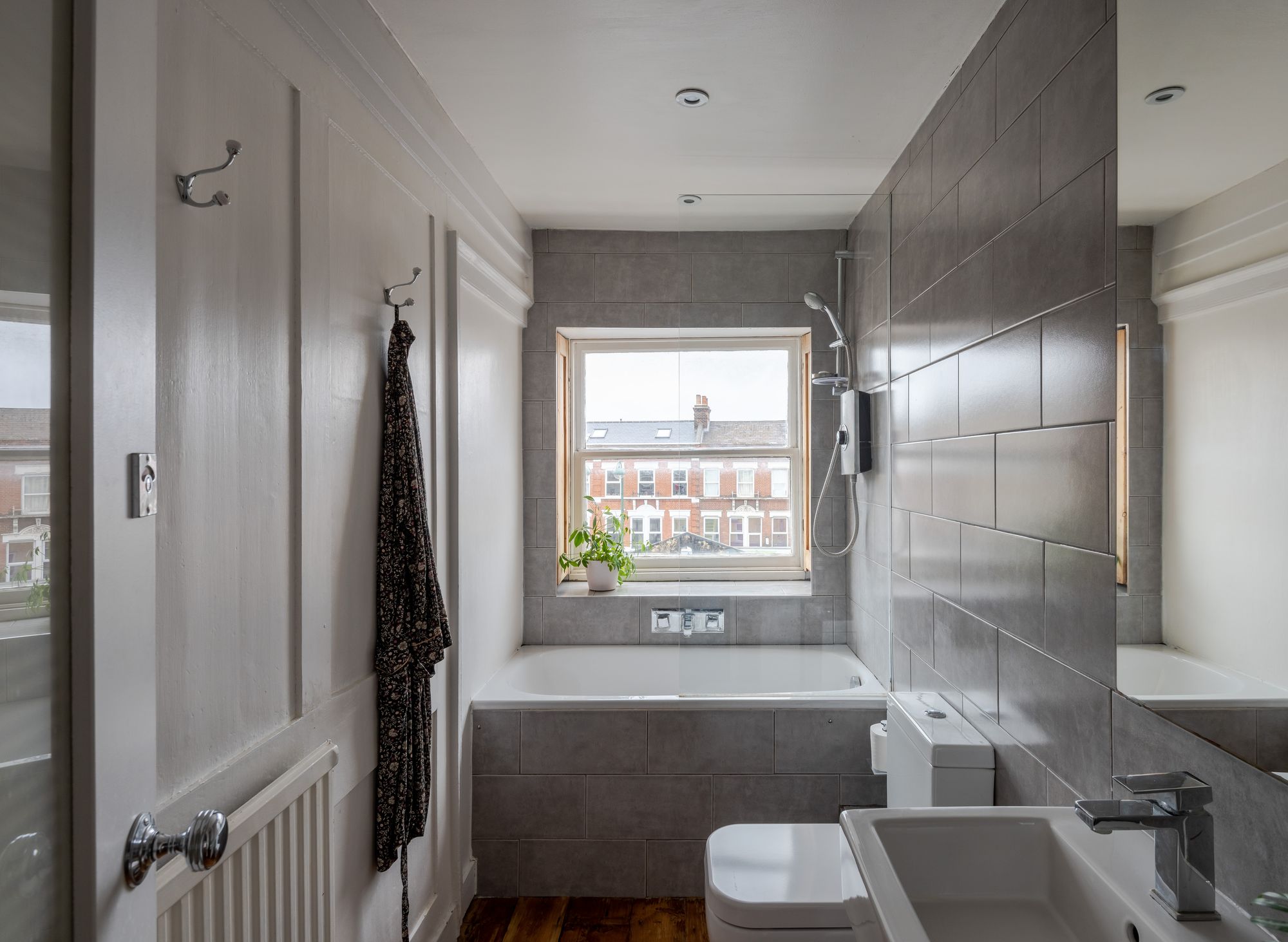 2 bed flat for sale in High Road Leytonstone, London, E11  - Property Image 24