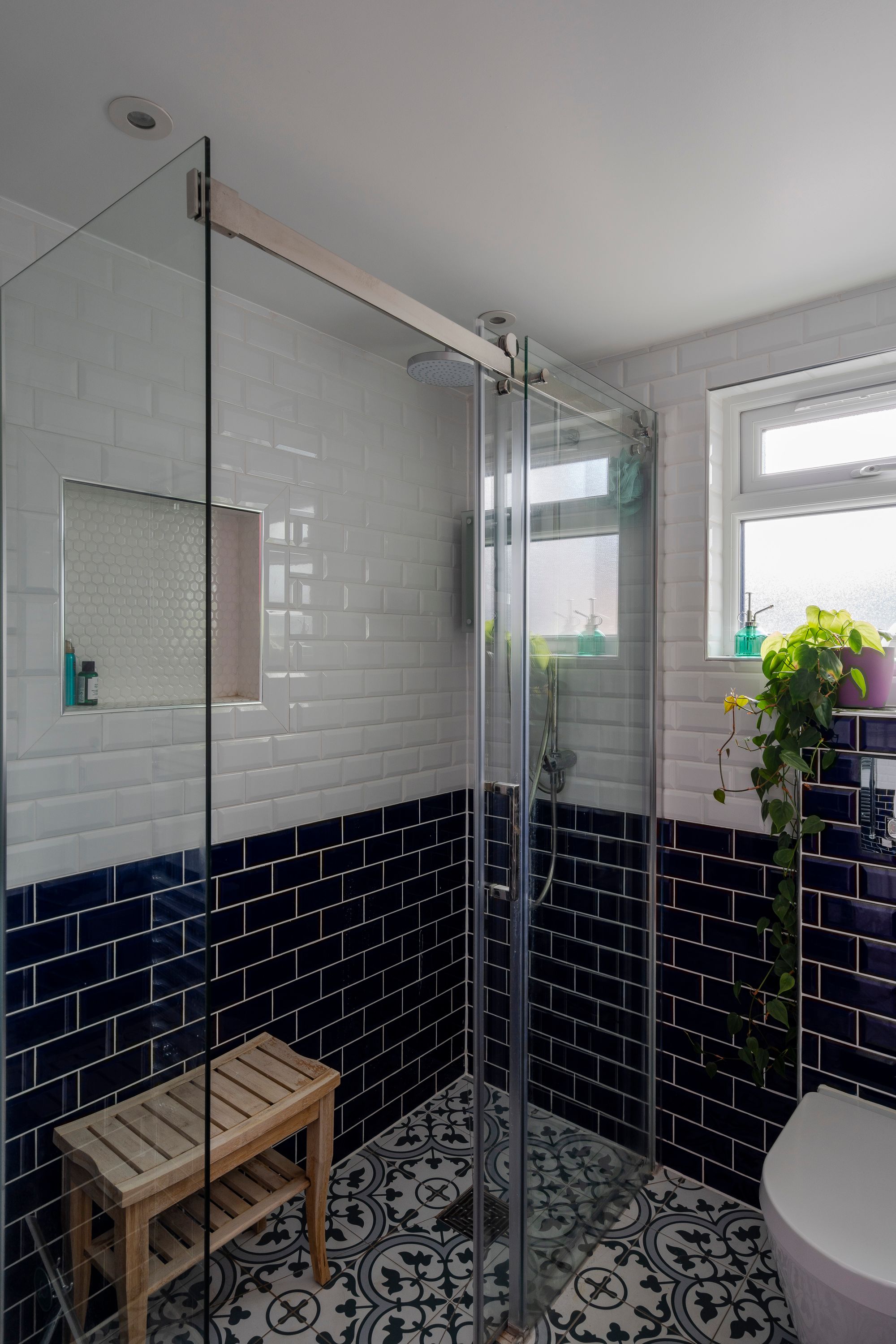 5 bed mid-terraced house for sale in Ruckholt Road, Leyton, London, E10  - Property Image 38