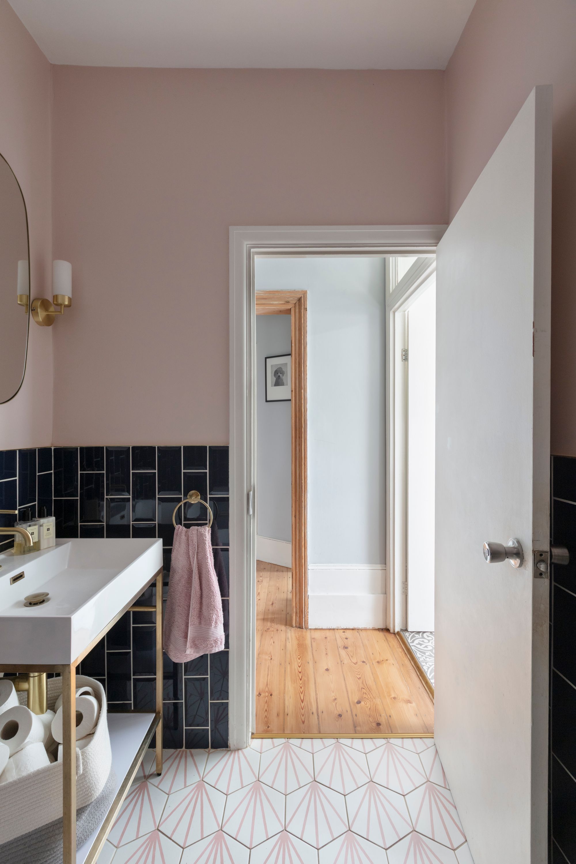 2 bed flat for sale in Poppleton Road, Upper Leytonstone, London, E11  - Property Image 13
