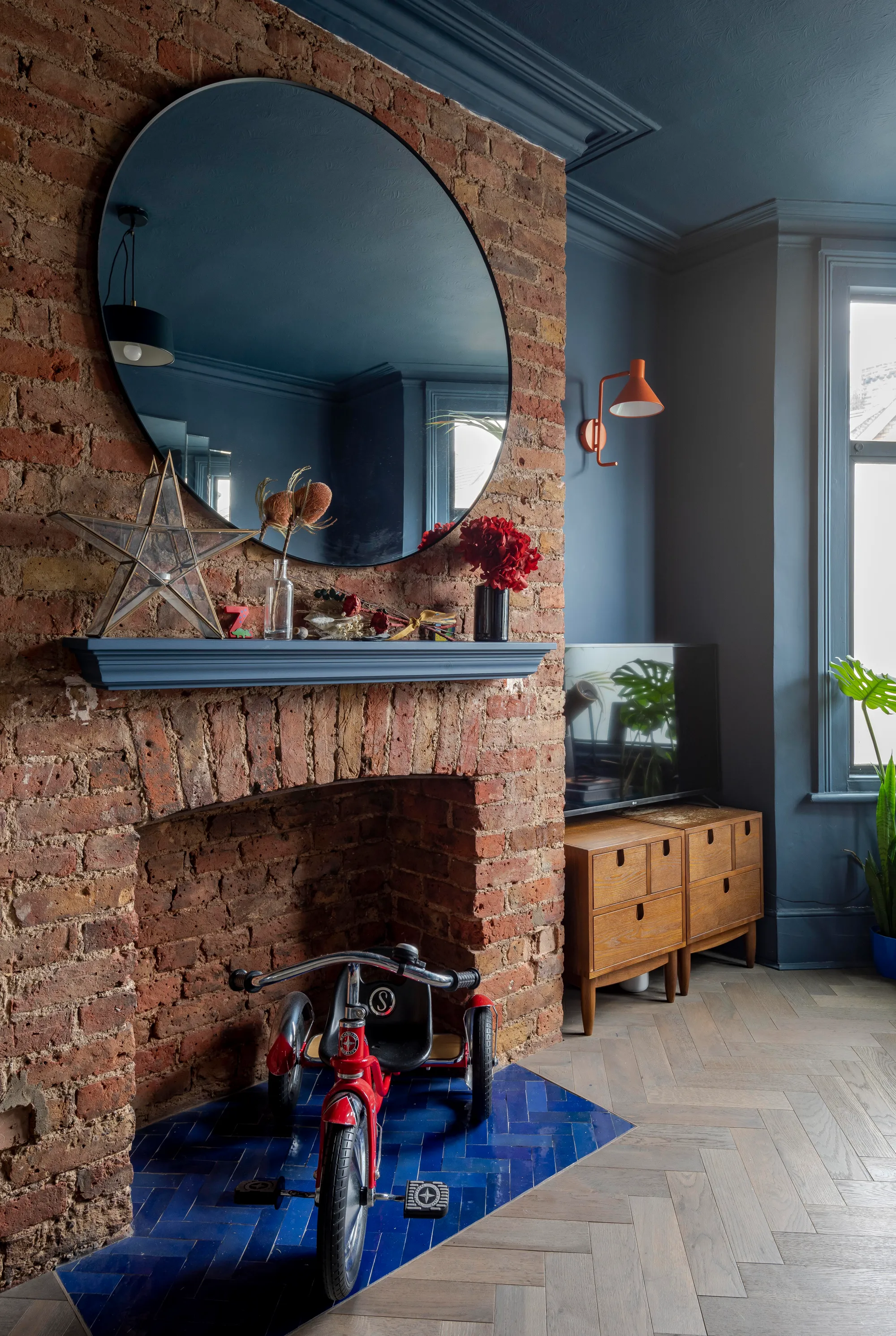 4 bed mid-terraced house for sale in Murchison Road, Leyton, London, E10  - Property Image 3