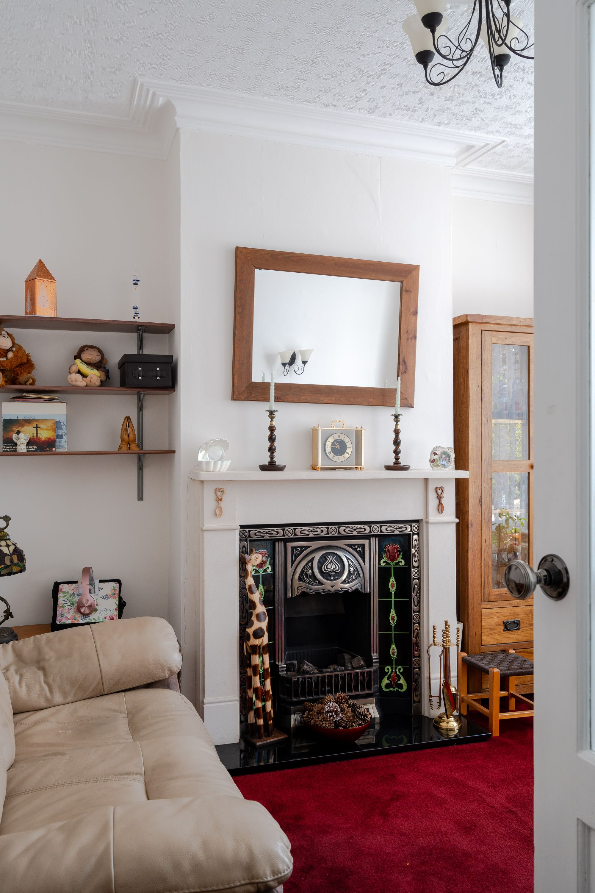3 bed terraced house for sale in Worsley Road, Leytonstone, London, E11 - Property Image 3