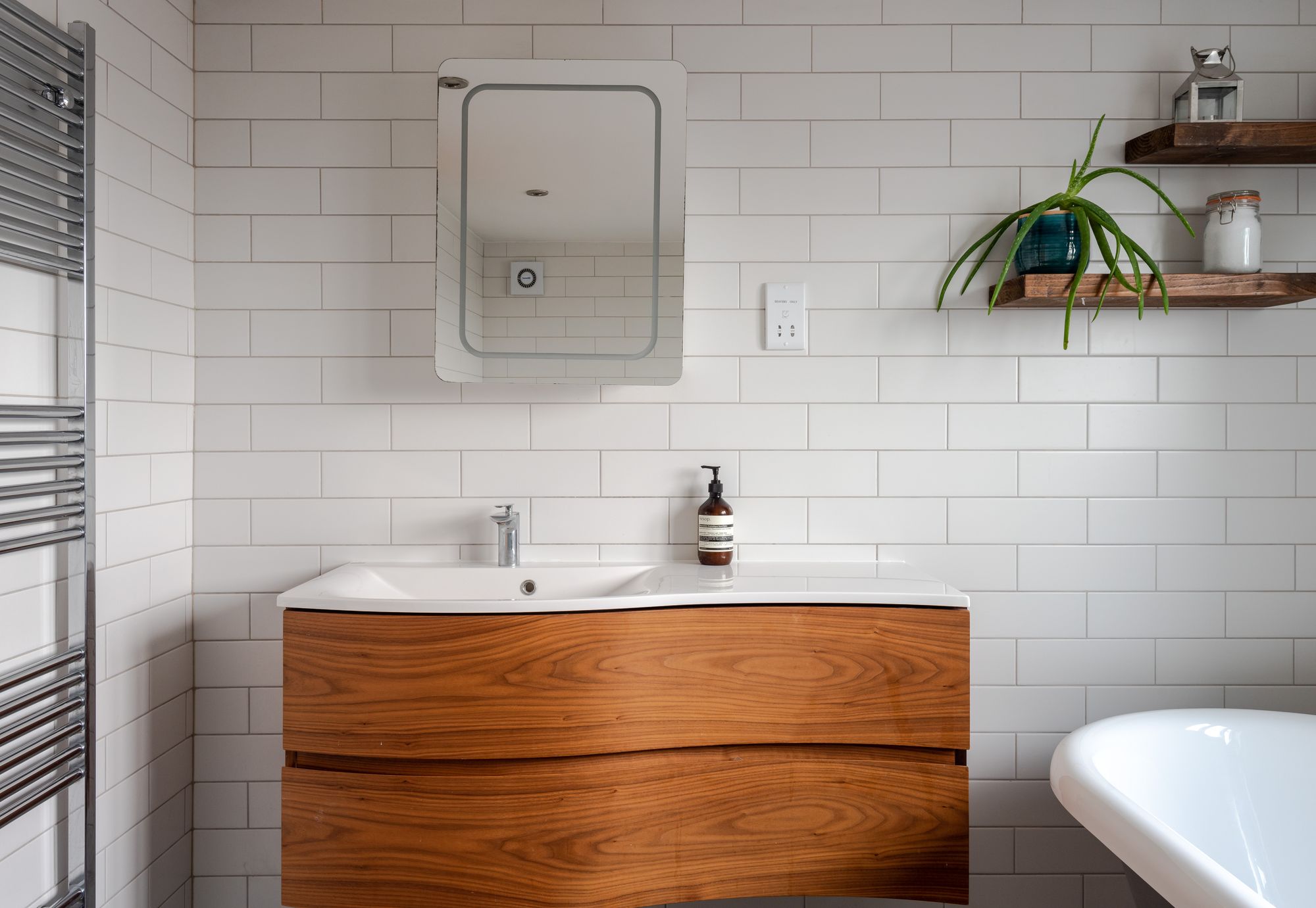 4 bed mid-terraced house for sale in Hampton Road, Leytonstone, London, E11  - Property Image 35