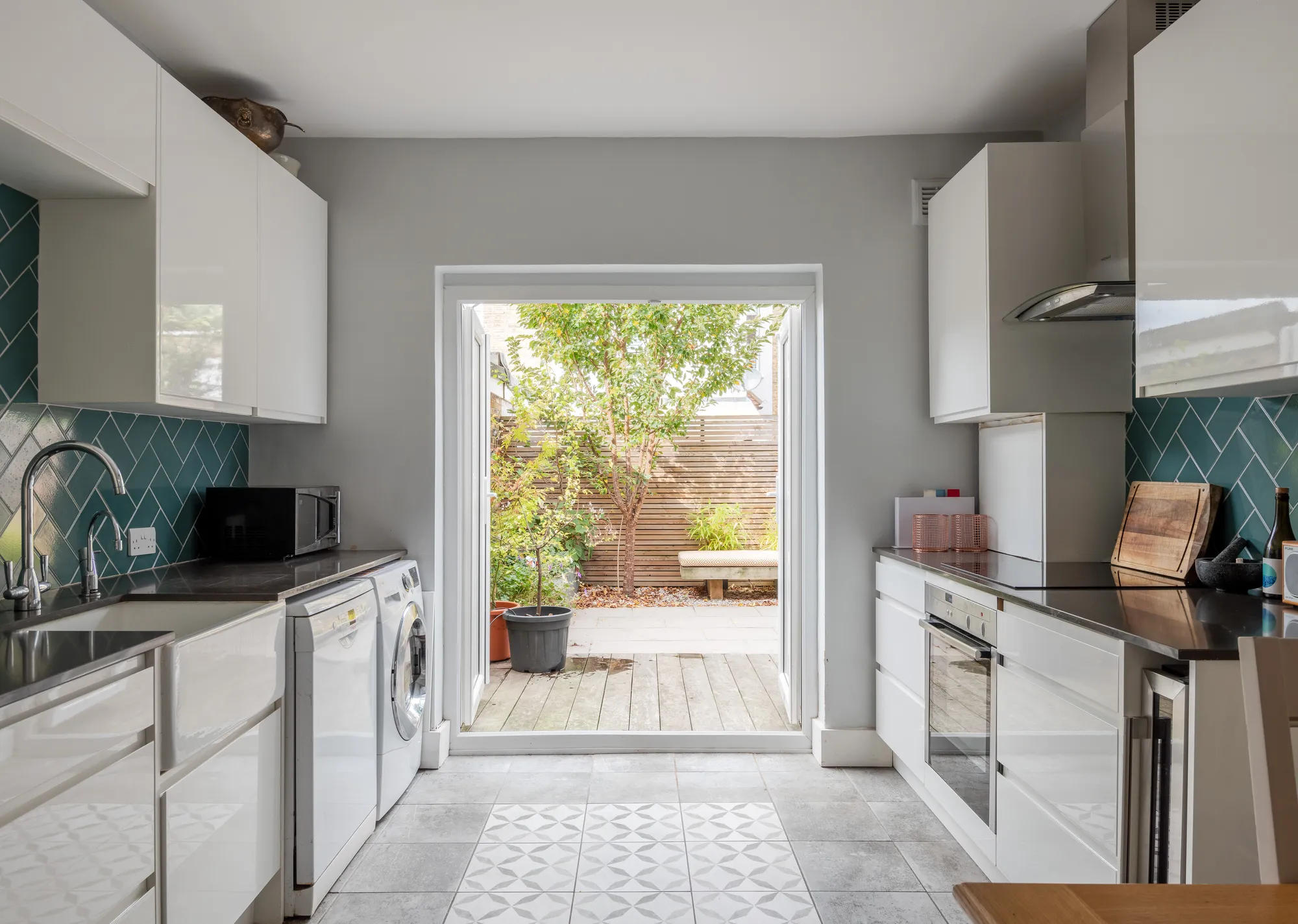 4 bed mid-terraced house for sale in Hampton Road, Leytonstone, London, E11  - Property Image 7