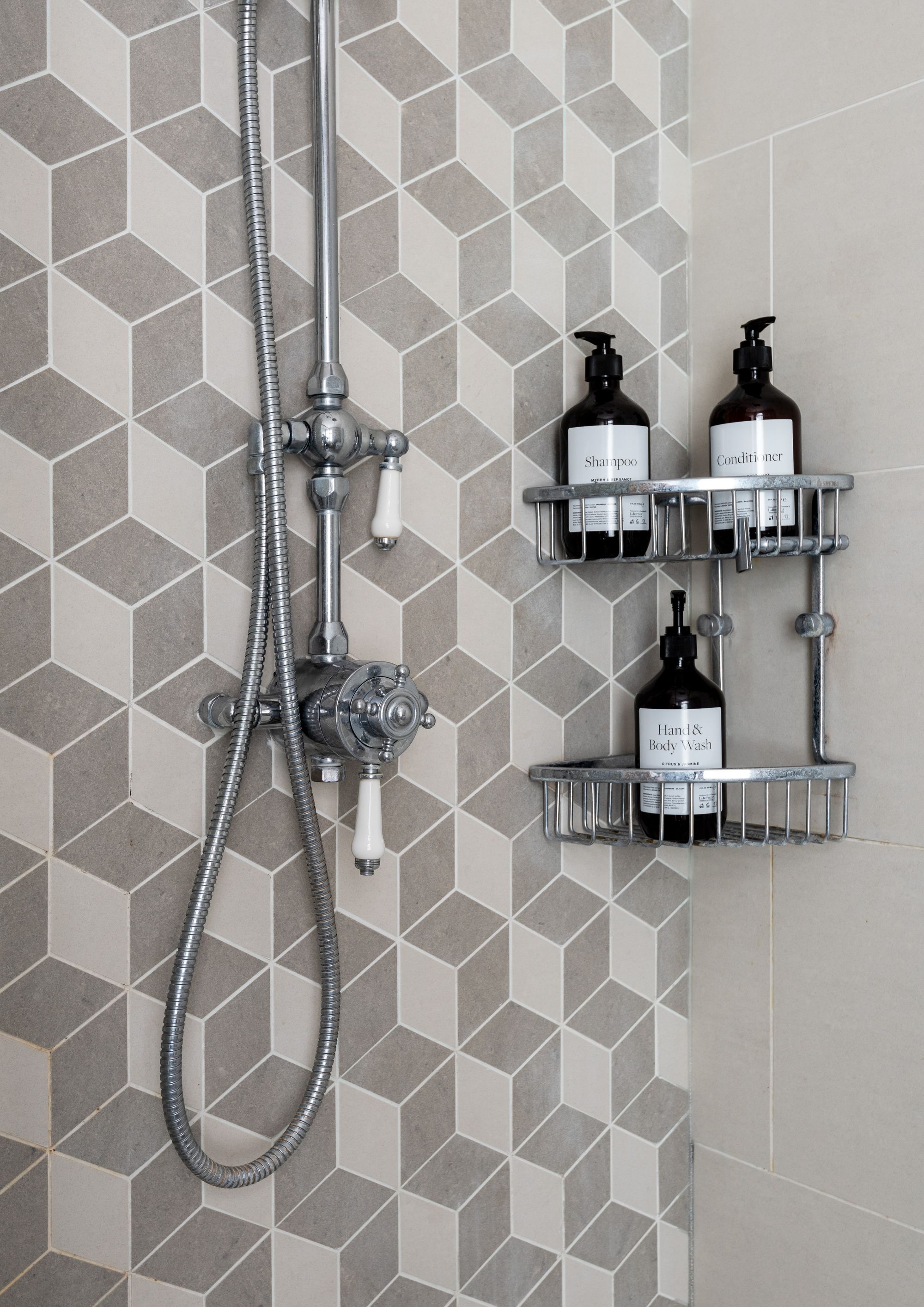 4 bed mid-terraced house for sale in Hampton Road, Leytonstone, London, E11  - Property Image 25